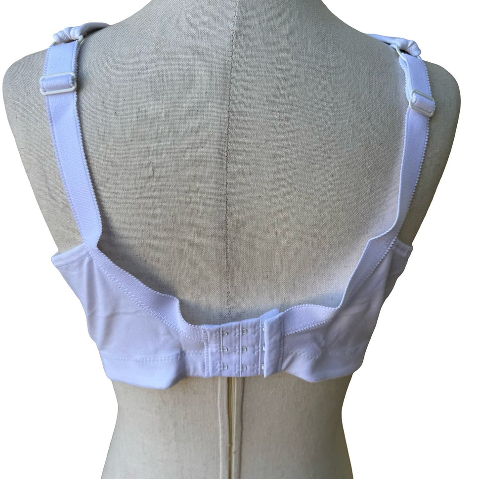 Swegmark of Sweden 17700 Lace Trim Non-Wired Support Bra White Womens 38D 38DD