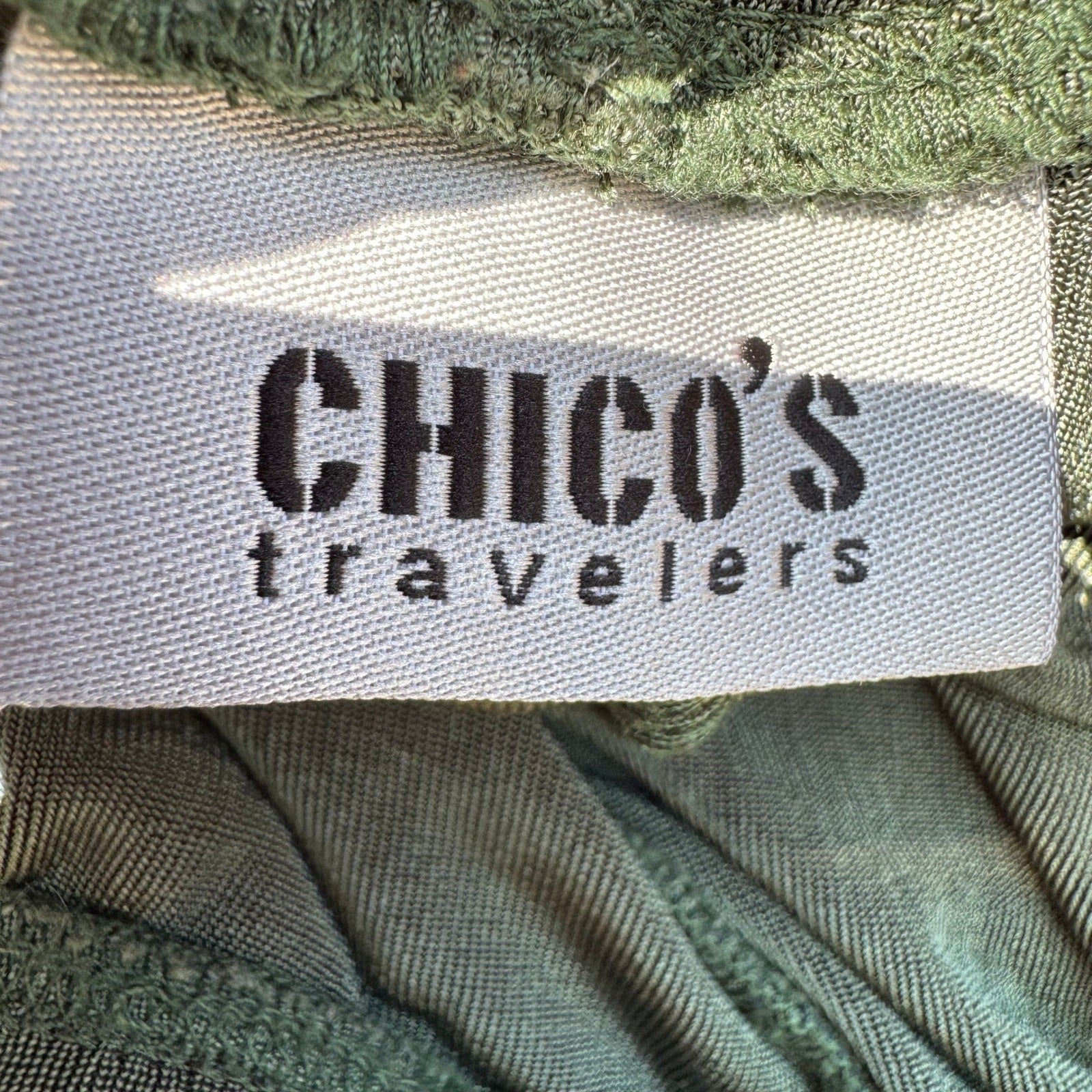 Chicos Travelers Minimalist Green Ribbed Straight Leg Pants Liquid Knit Size 1
