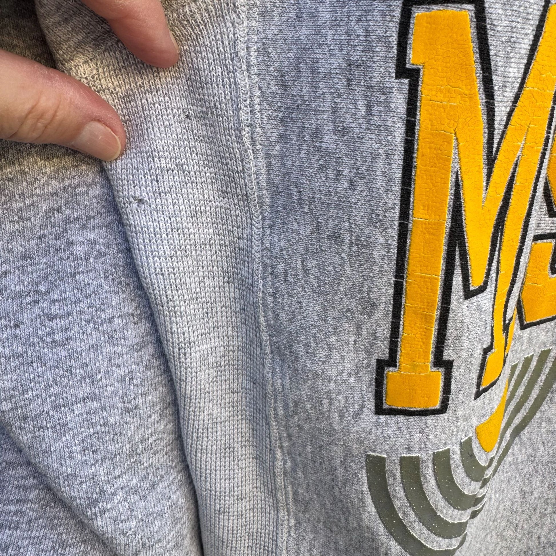Mizzou U of Missouri Russell Athletic Vintage Gray Sweatshirt Crewneck Pullover