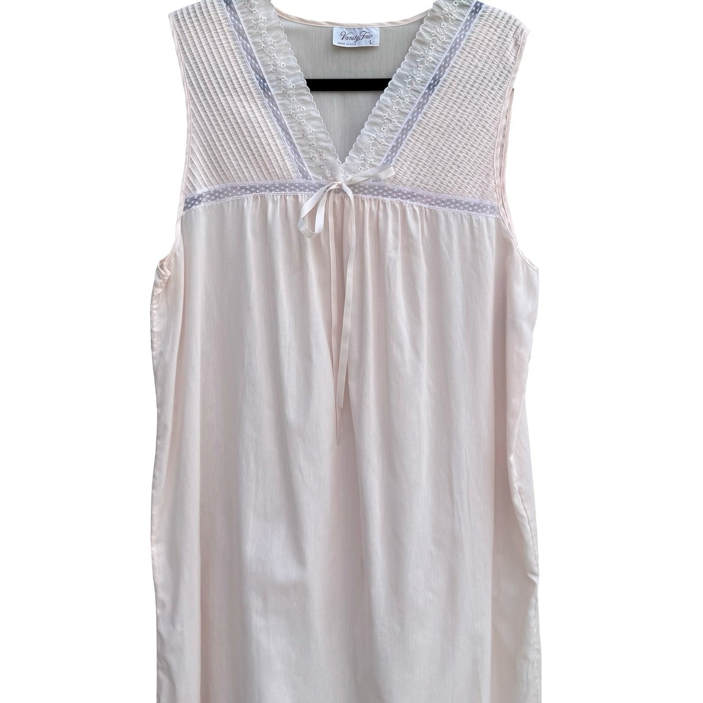 Vanity Fair Vintage 80s Pink Lace Pintuck Feminine Nightgown USA L Grandmacore