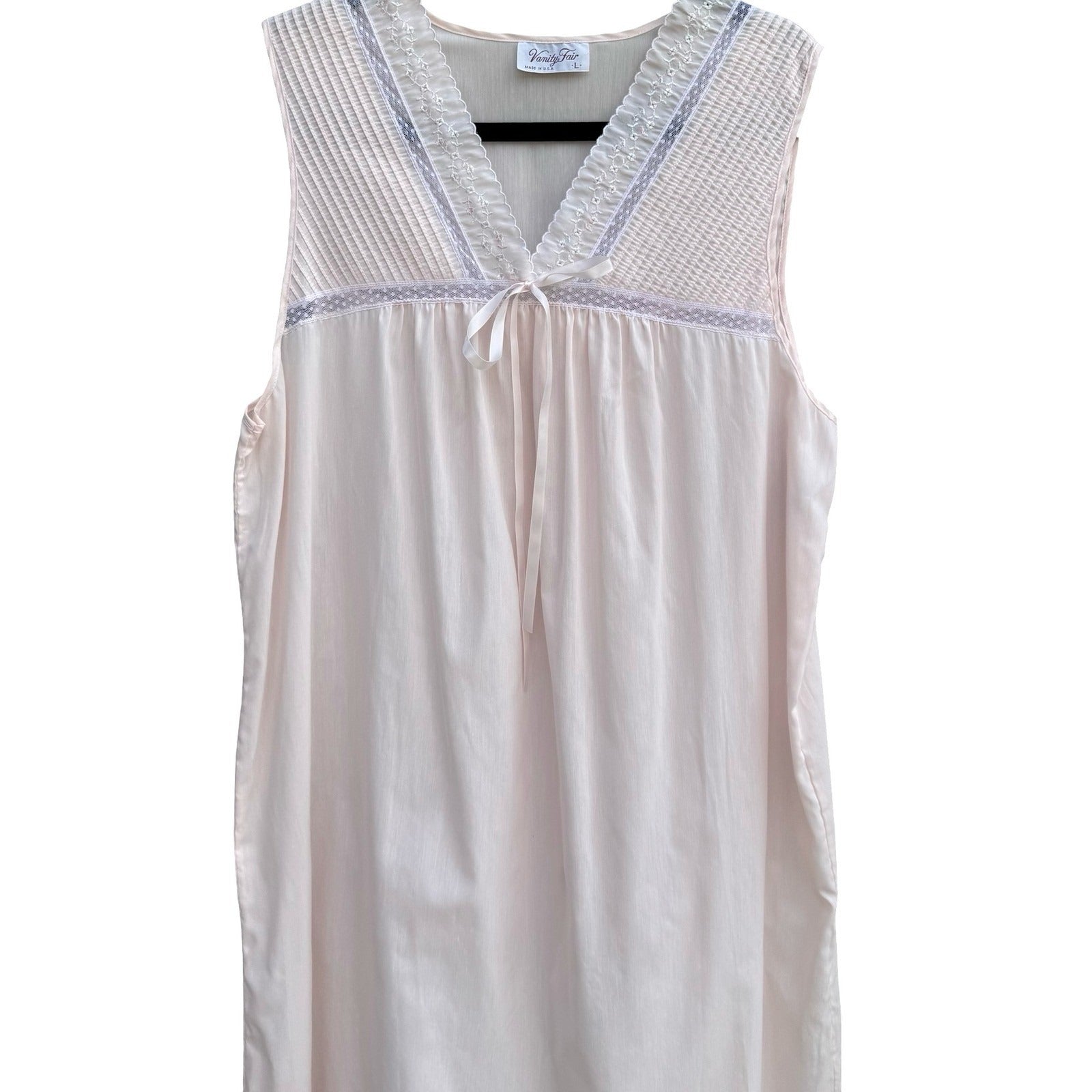 Vanity Fair Vintage 80s Pink Lace Pintuck Feminine Nightgown USA L Grandmacore