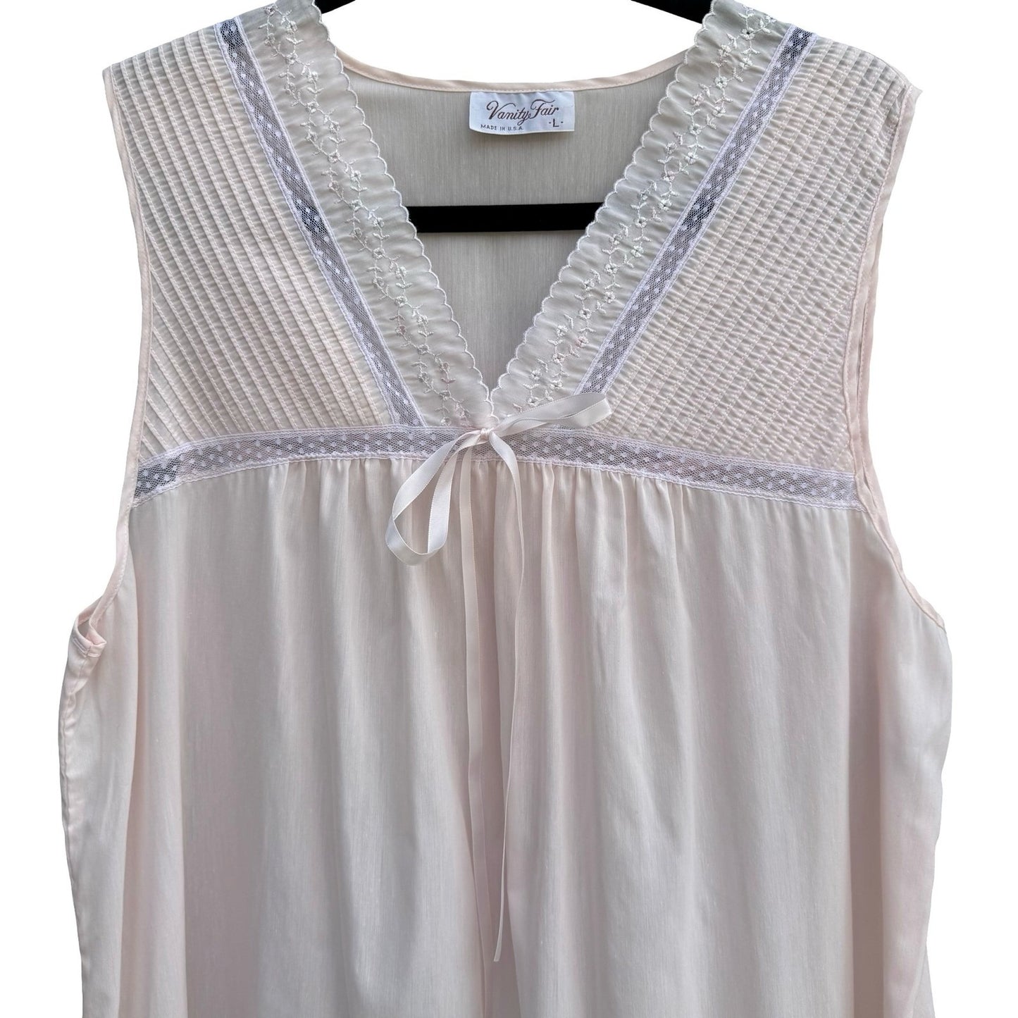 Vanity Fair Vintage 80s Pink Lace Pintuck Feminine Nightgown USA L Grandmacore