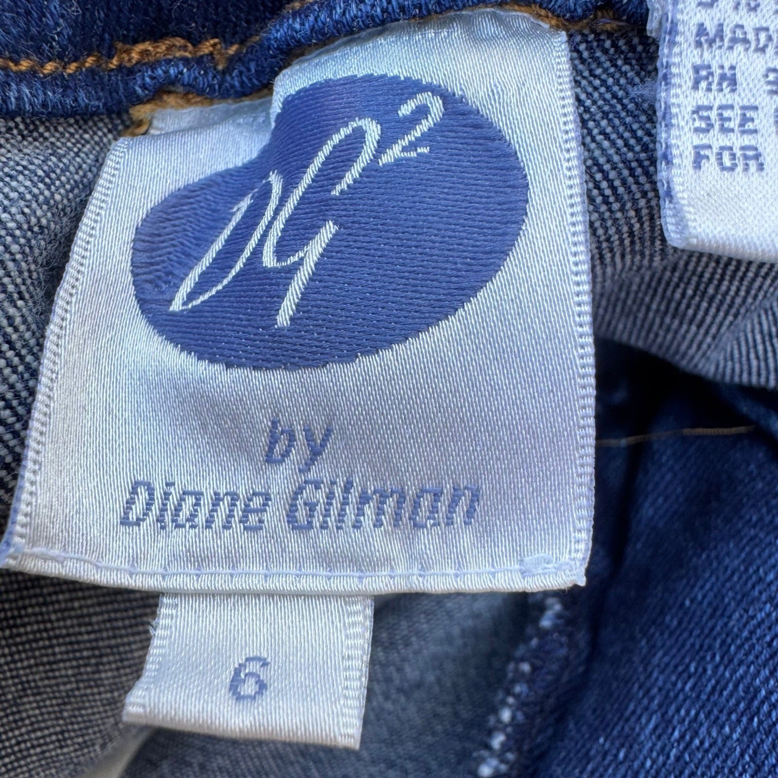 Diane Gilman DG2 Womens 6 Medium Wash Straight Leg Stretch Wiskered Faded Jeans