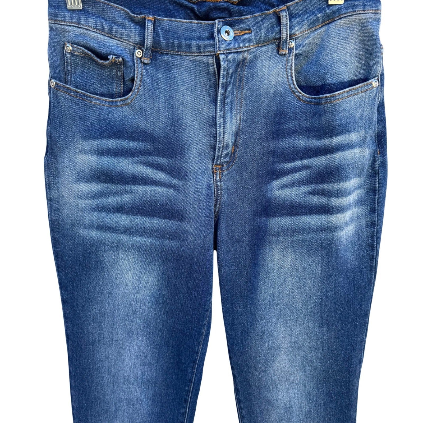 Diane Gilman DG2 Womens 6 Medium Wash Straight Leg Stretch Wiskered Faded Jeans