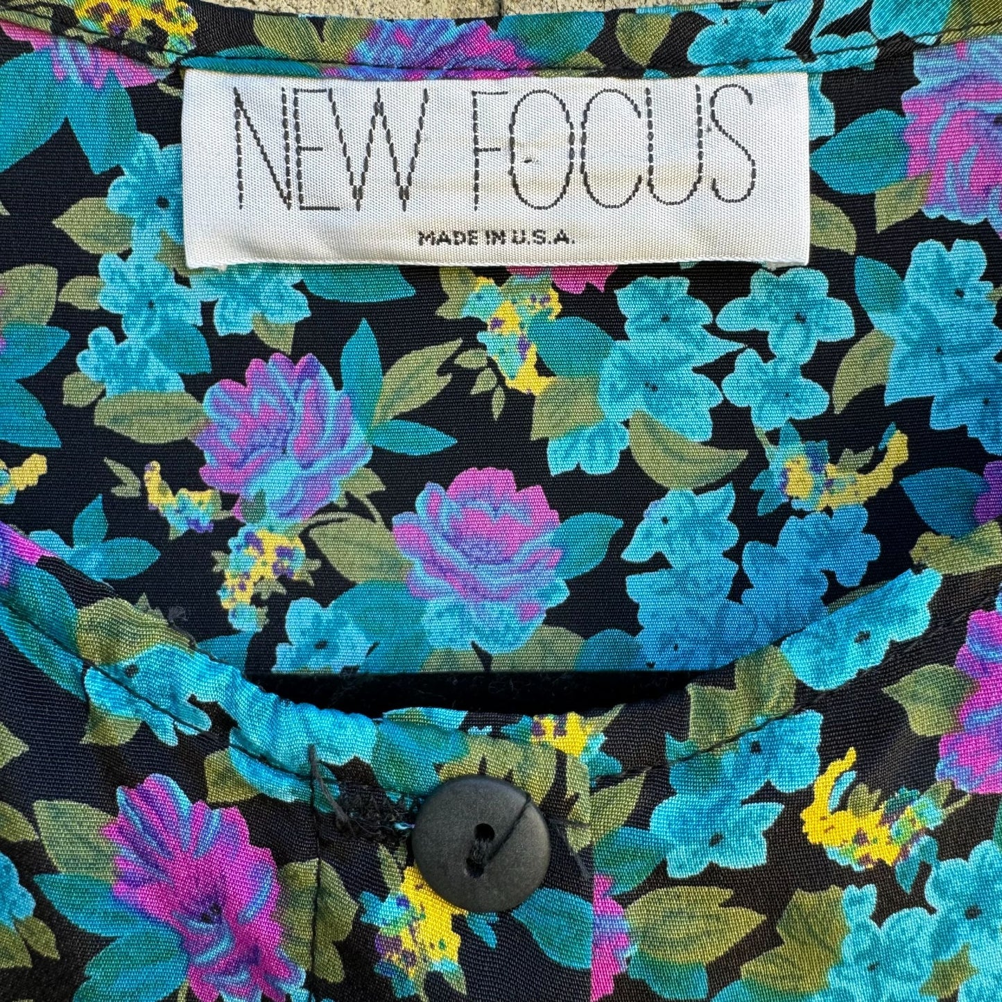 New Focus Vintage Boho Cottage Floral Teal Purple Short Sleeve Button Up Blouse