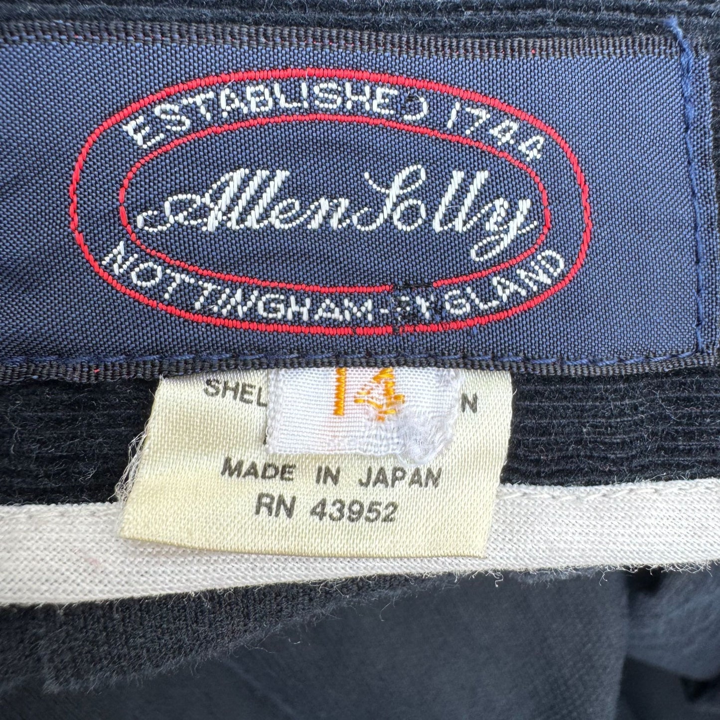 Allen Solly Vintage Womens Black Pleated Corduroy Skirt Mid Length Schoolgirl 14