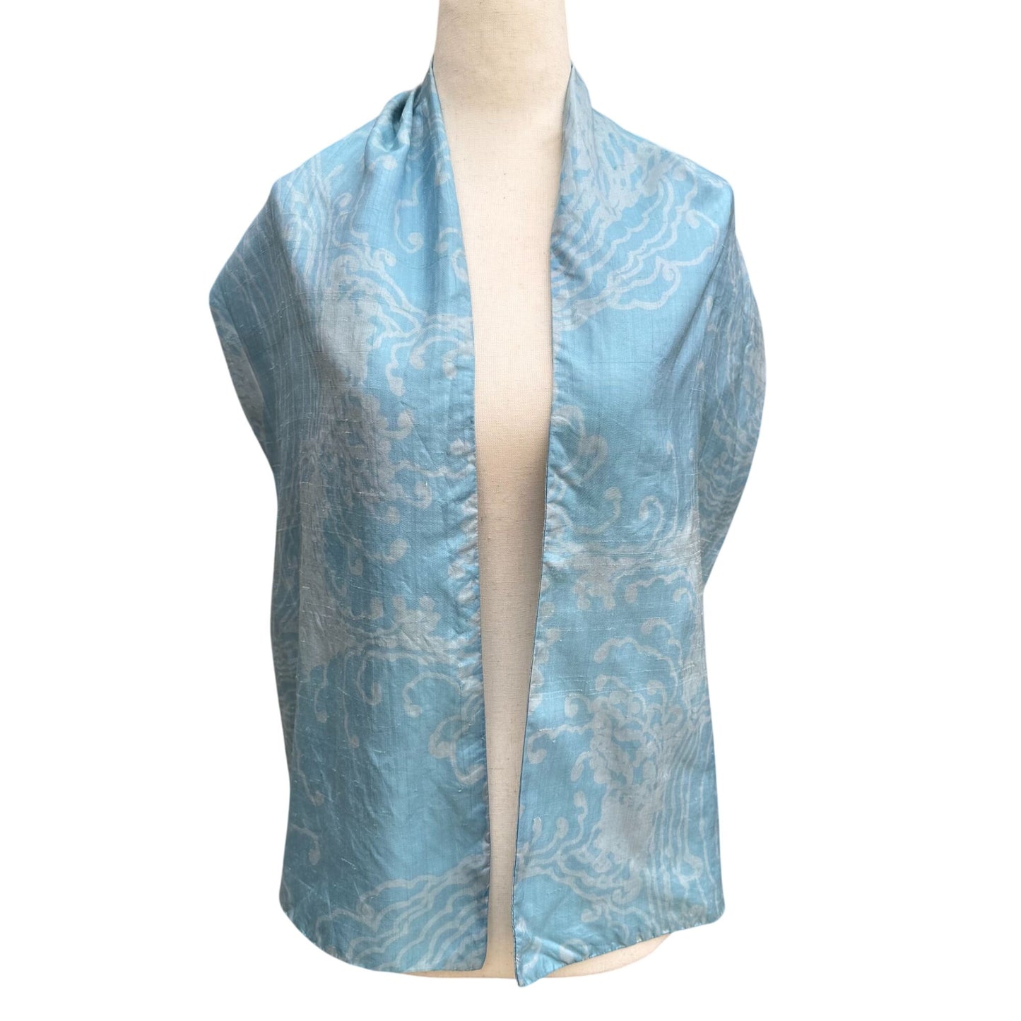 Vintage Womens Light Blue Kimono Shawl Scarf Wrap Subtle White Wave Pattern OS
