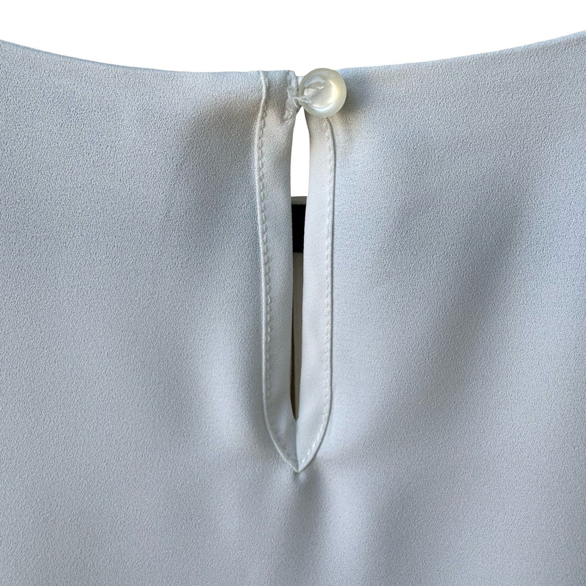 Kasper Minimalist Professional Pleated Keyhole Sleeveless Blouse White L NEW