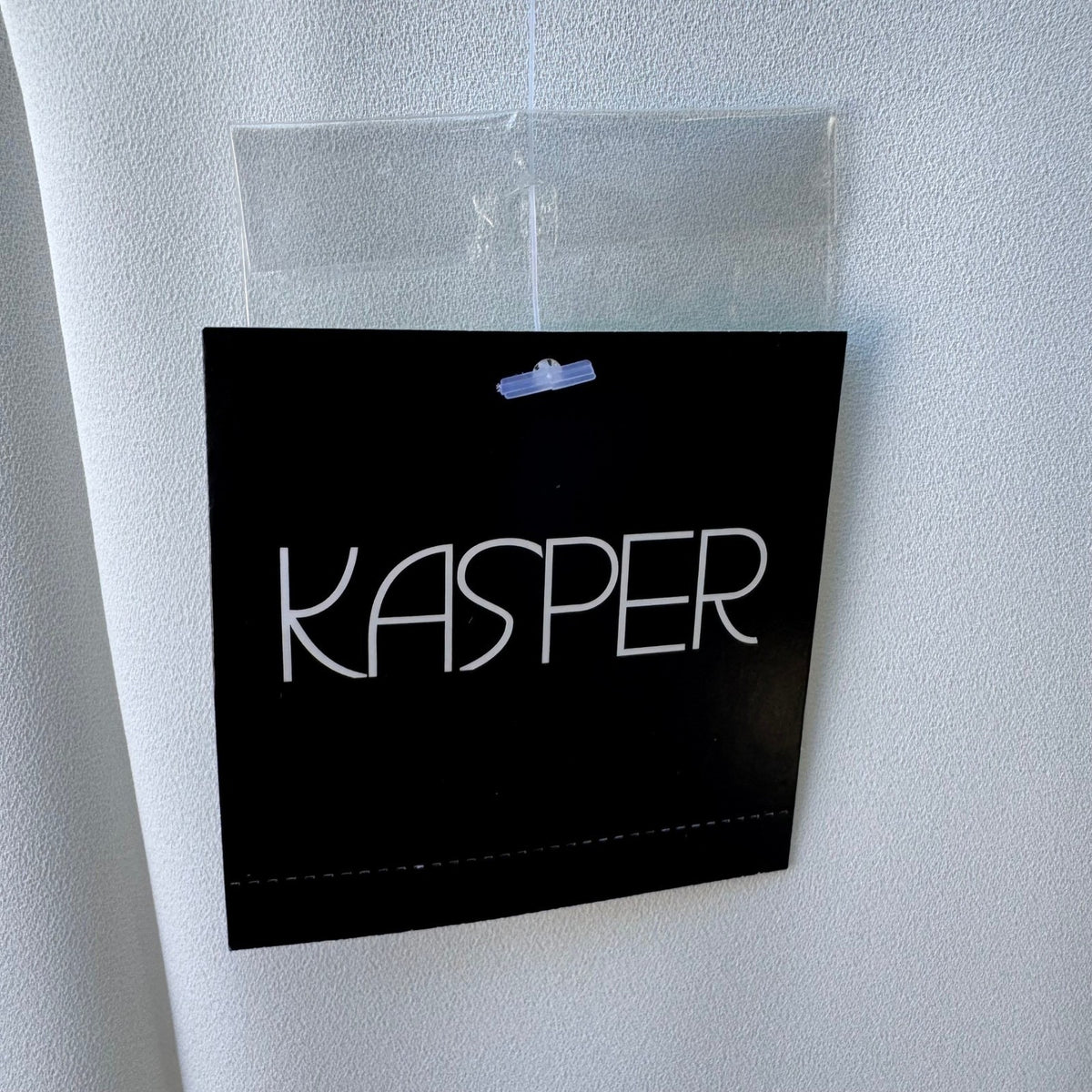 Kasper Minimalist Professional Pleated Keyhole Sleeveless Blouse White L NEW