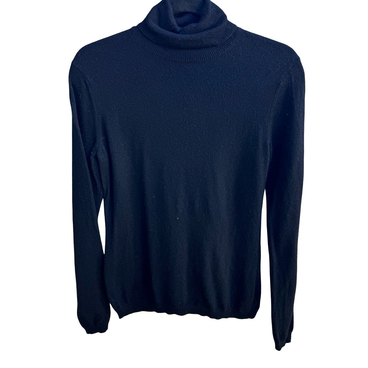 Neiman Marcus Cashmere Quiet Luxury Minimalist Preppy Turtleneck Sweater Black M