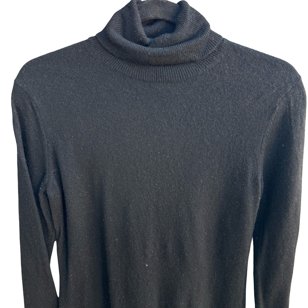 Neiman Marcus Cashmere Quiet Luxury Minimalist Preppy Turtleneck Sweater Black M