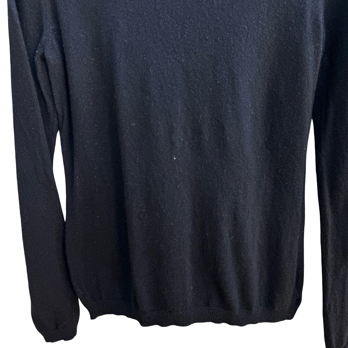 Neiman Marcus Cashmere Quiet Luxury Minimalist Preppy Turtleneck Sweater Black M
