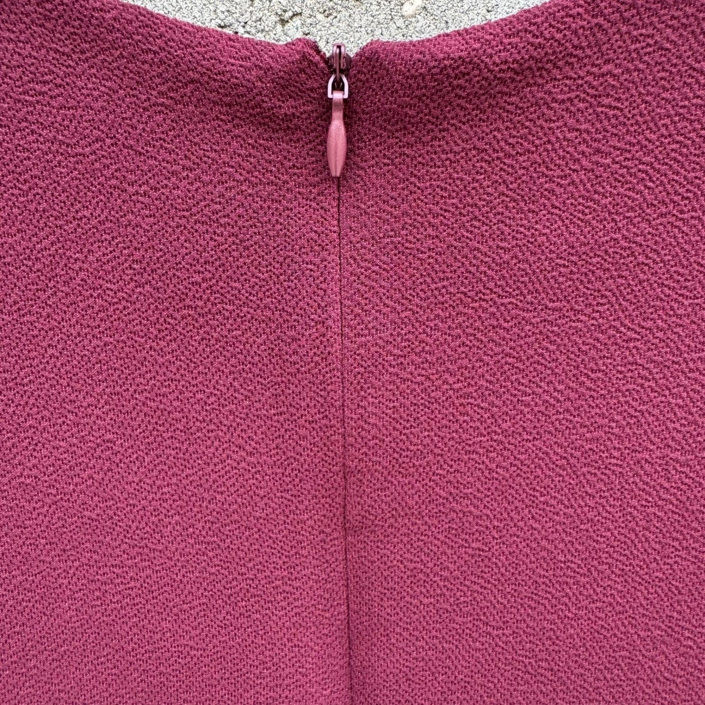 Rose + Olive Burgundy Sleeveless Layered Chiffon Hem Blouse Large NEW Layering