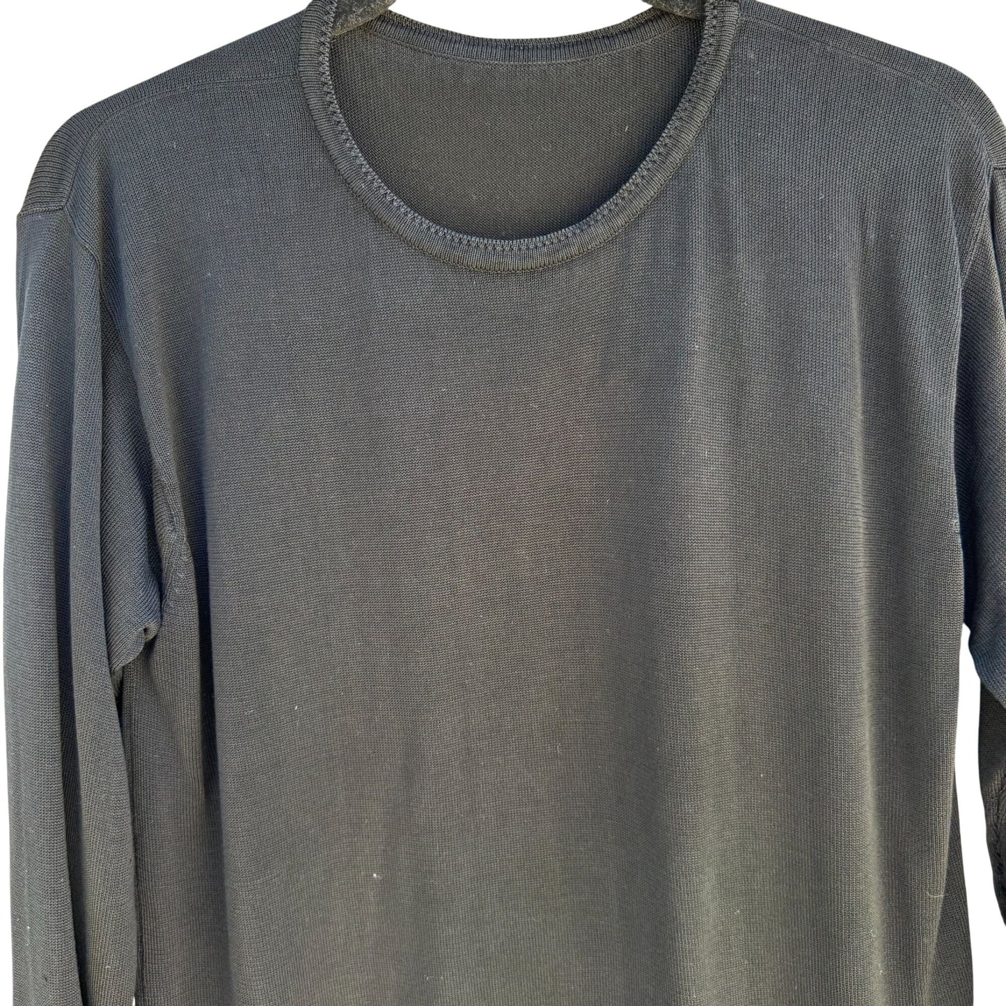 Womens Black Long-Sleeve Knit Crewneck Long Sleeve Minimalist Shirt Blouse Top