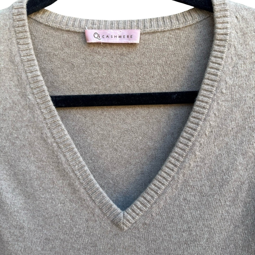 Qi Cashmere Quiet Luxury Minimalist Preppy Softcore Knit Pullover Sweater Tan XXS
