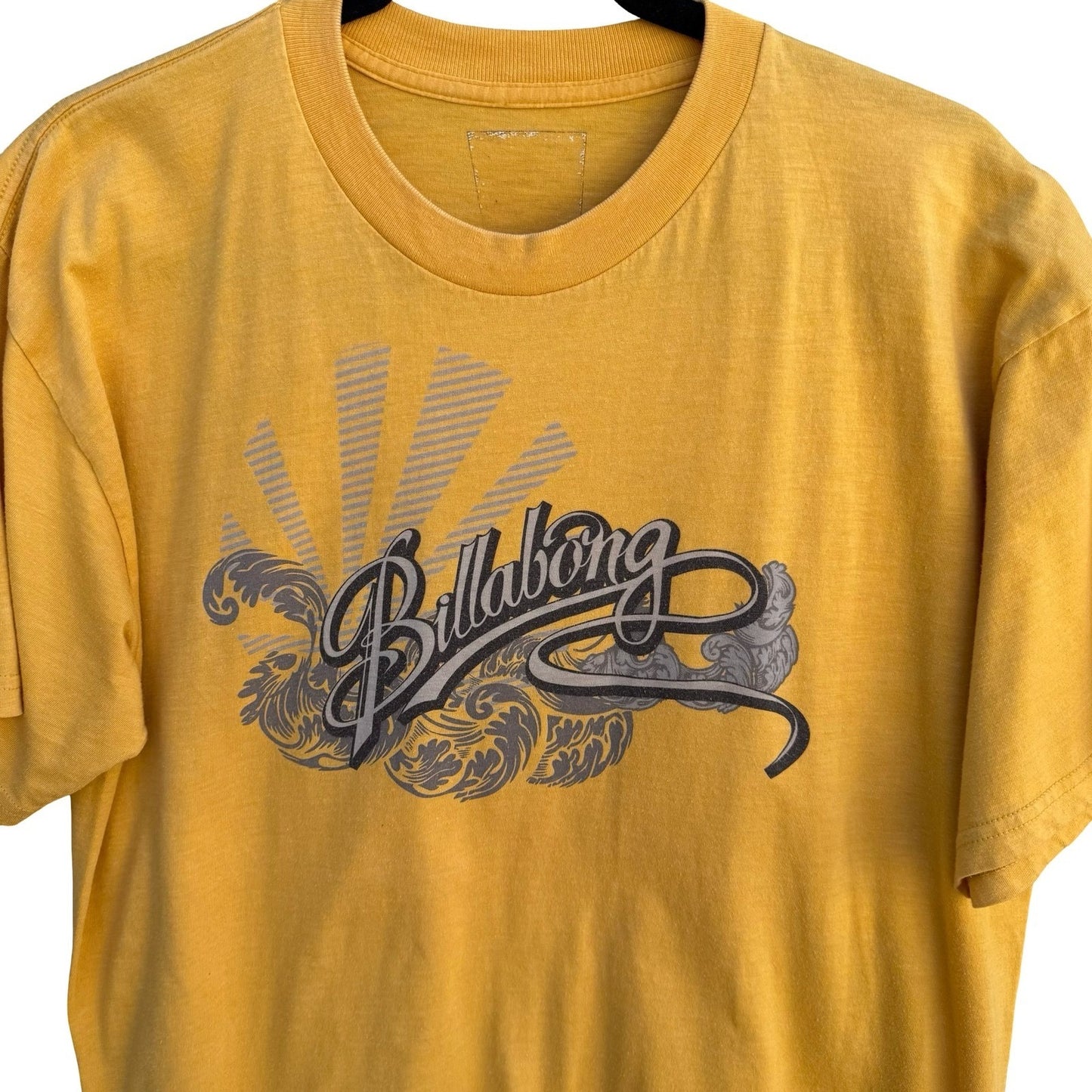 Billabong Vintage Mens Mustard Yellow Graphic T-Shirt Wave Sunburst Short Sleeve