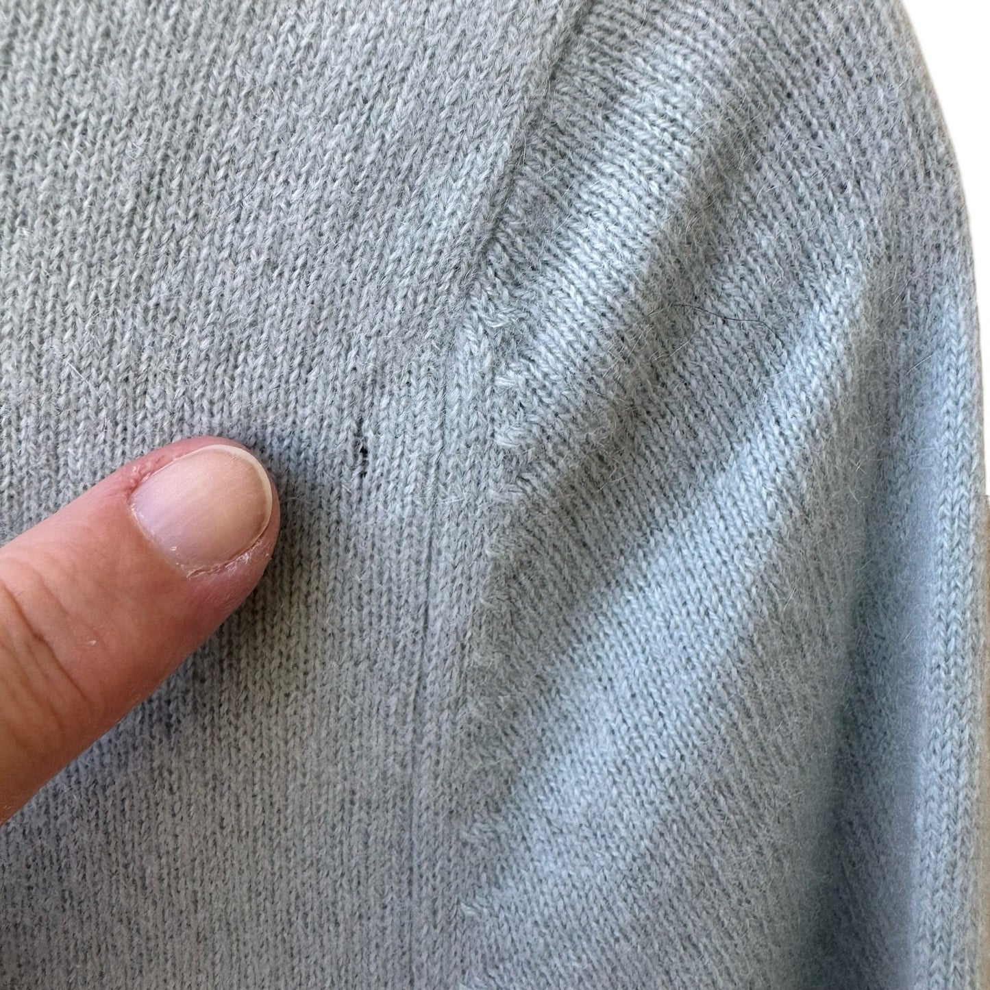 Lord & Taylor 100% Cashmere Quiet Luxury Old Money Turtleneck Sweater Blue M