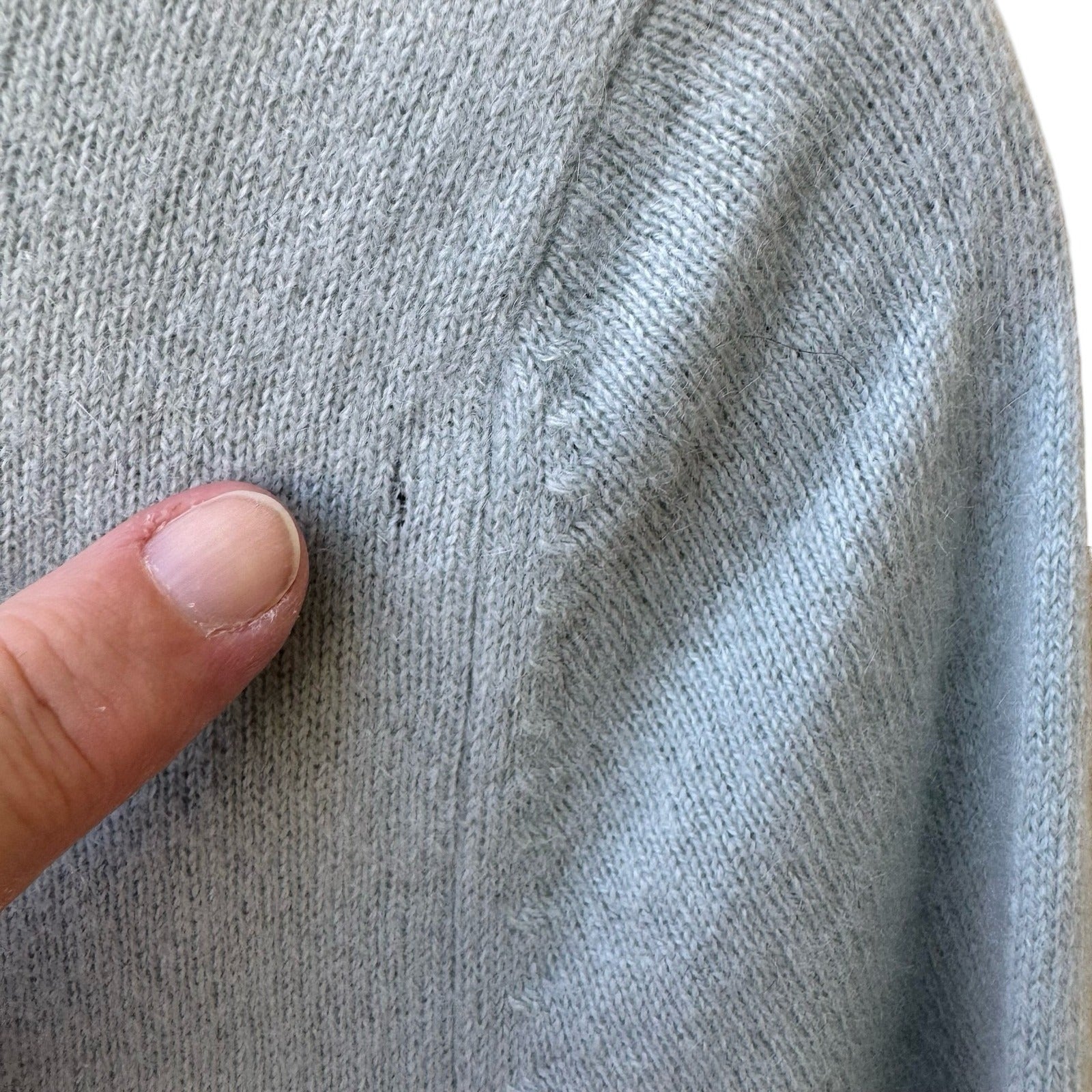 Lord & Taylor 100% Cashmere Quiet Luxury Old Money Turtleneck Sweater Blue M