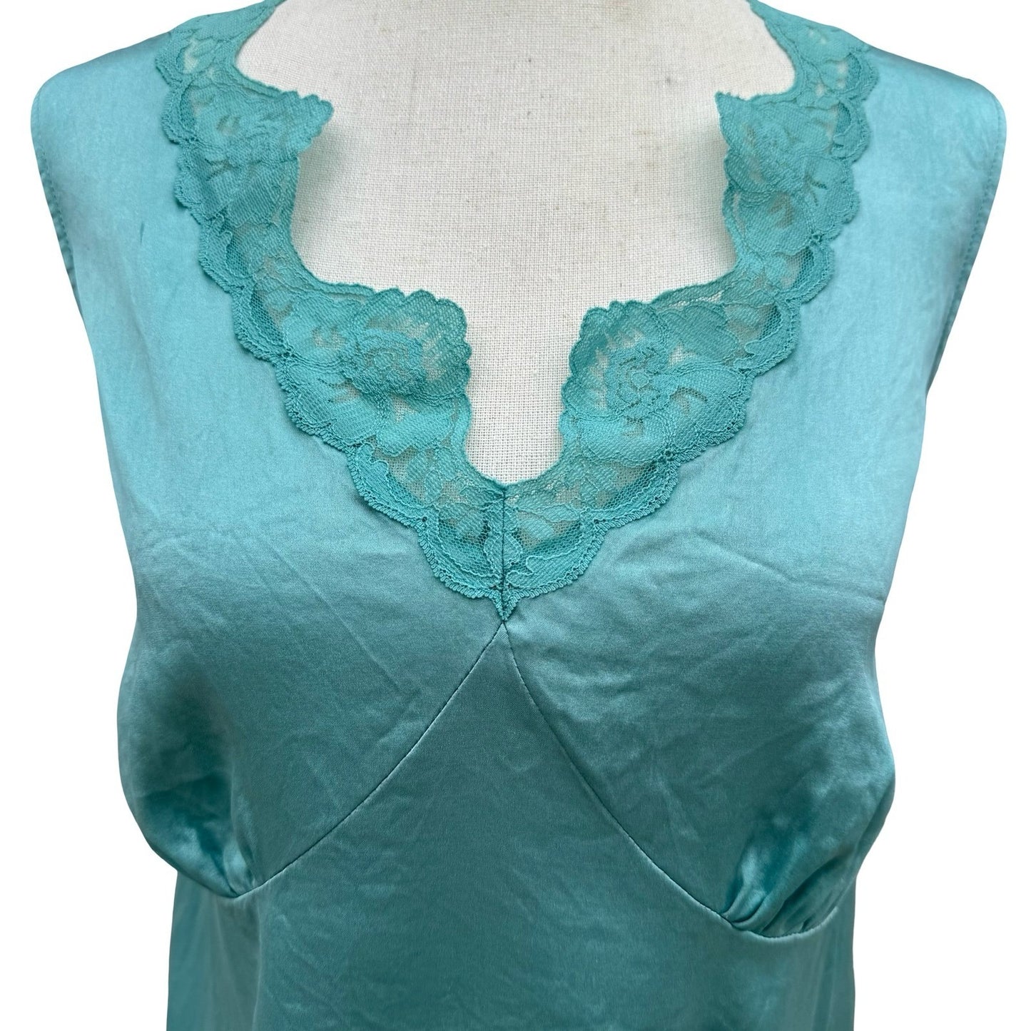 Vintage Y2K Turquoise Silky Lace Trim V-Neck Camisole Sleeveless Coquette Top M