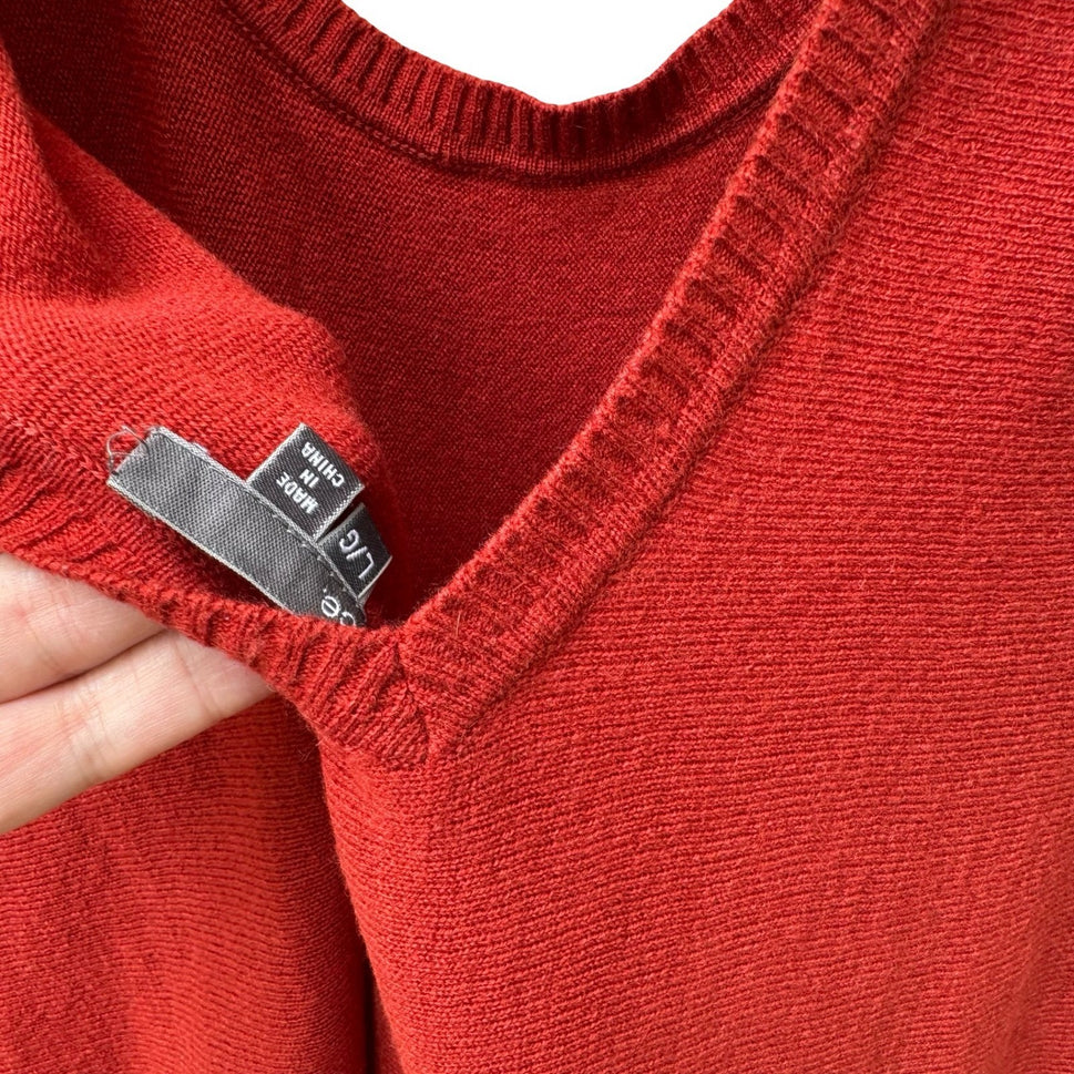 Vince 100% Cashmere Quiet Luxury Designer V Back Scoop Neck Sweater Tomato Red L