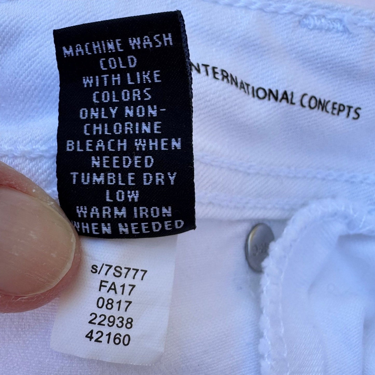 INC International Concepts White Straight Leg Crop Jeans Regular Fit Size 4