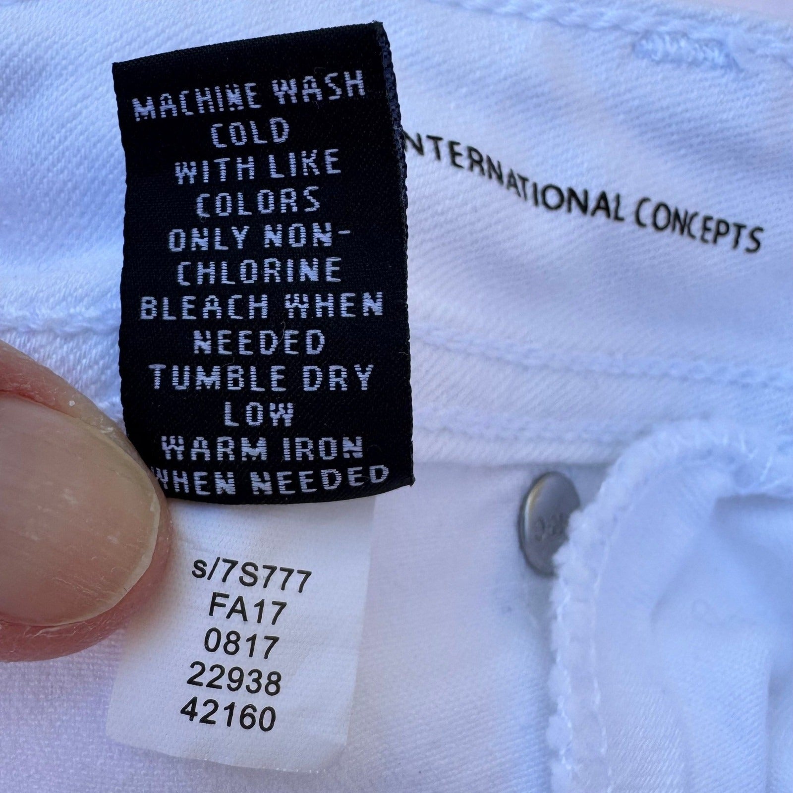 INC International Concepts White Straight Leg Crop Jeans Regular Fit Size 4