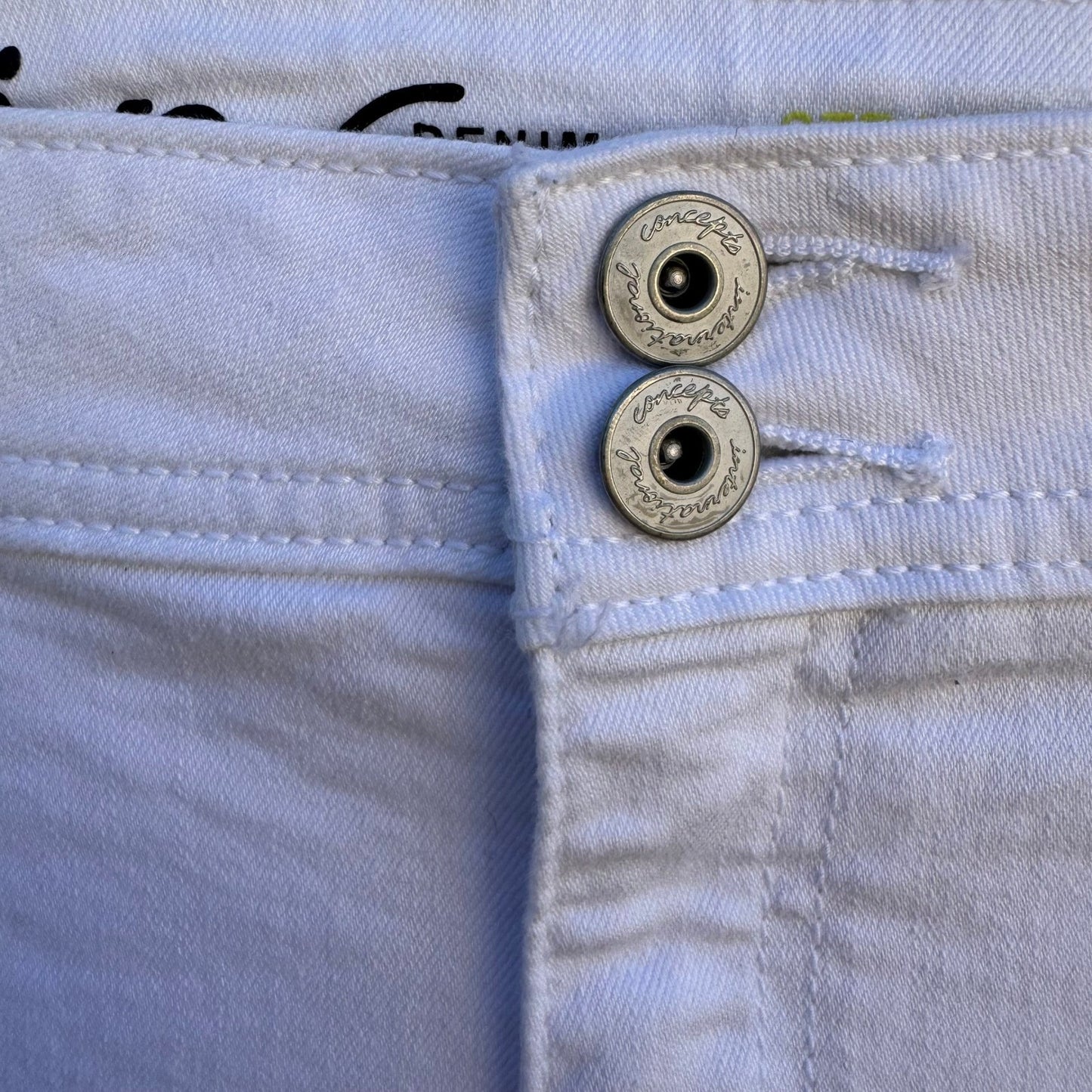 INC International Concepts White Straight Leg Crop Jeans Regular Fit Size 4
