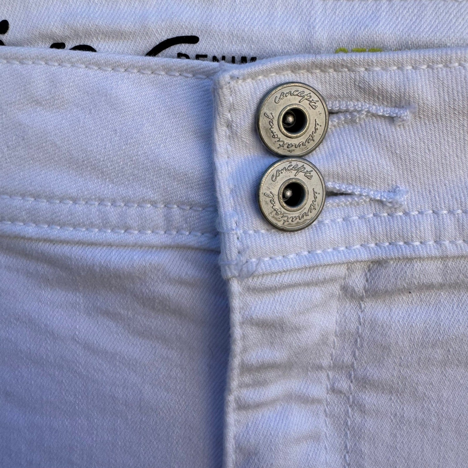 INC International Concepts White Straight Leg Crop Jeans Regular Fit Size 4