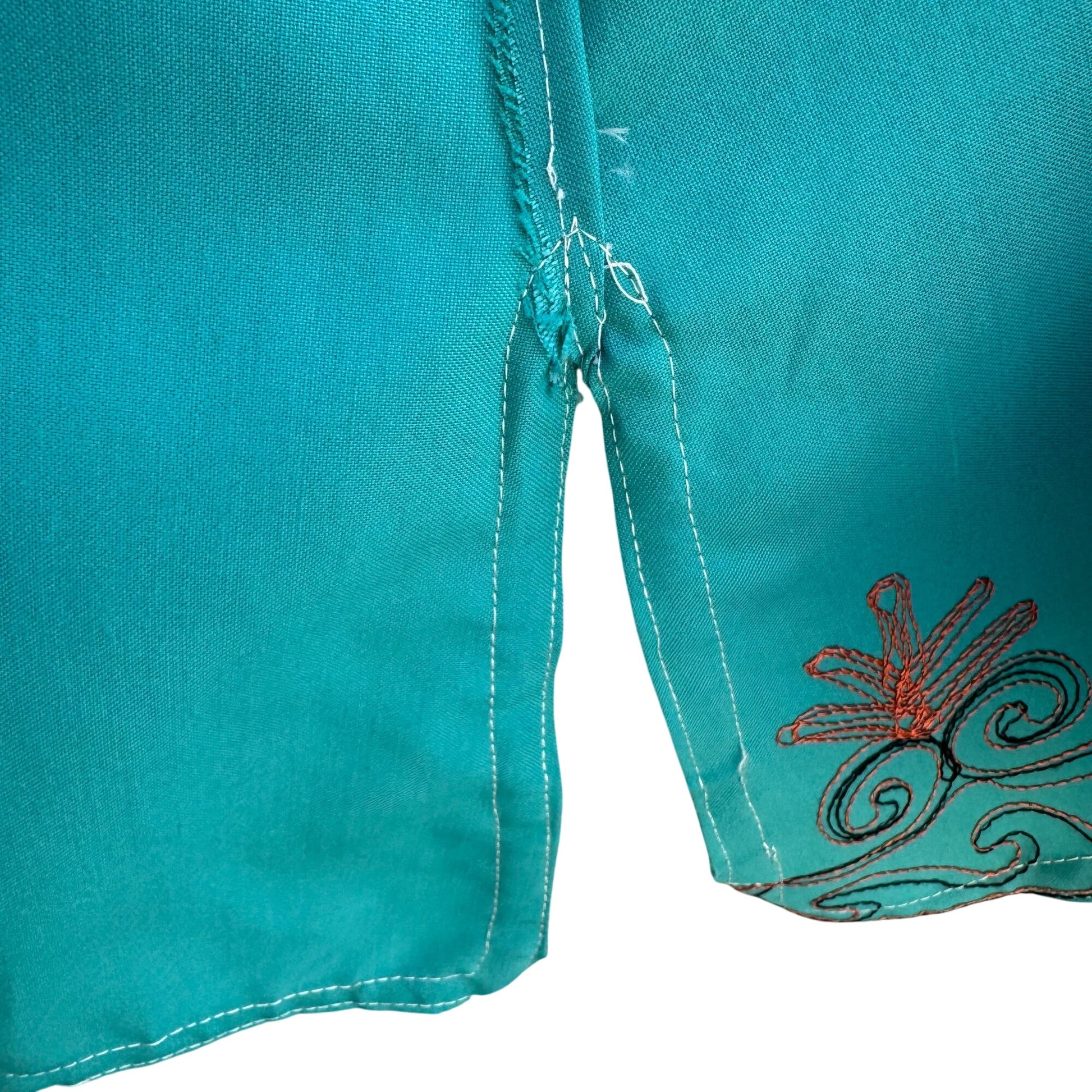Handcrafted Vintage Womens Teal Embroidered 3/4 Sleeve Side Slit Full Button Top