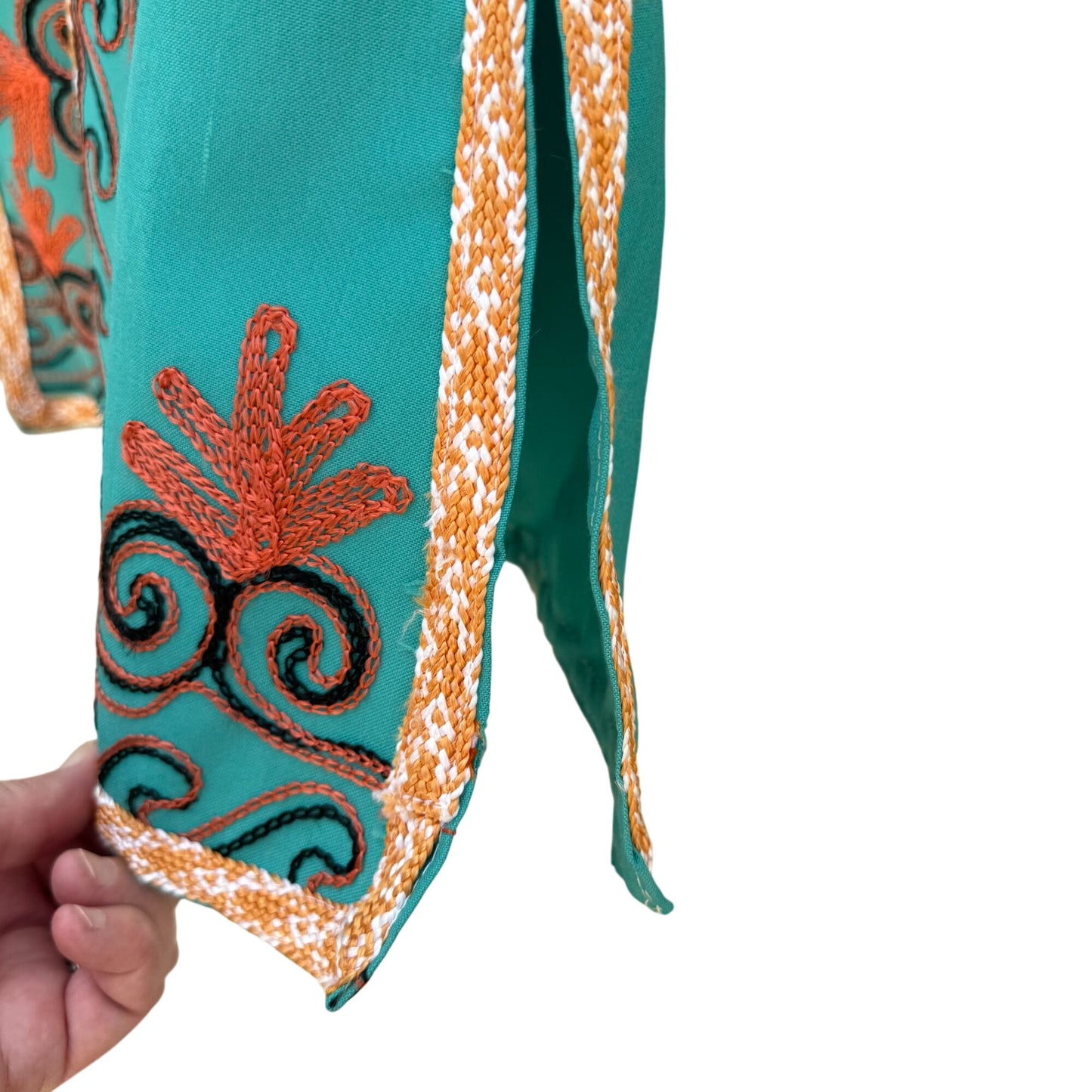 Handcrafted Vintage Womens Teal Embroidered 3/4 Sleeve Side Slit Full Button Top