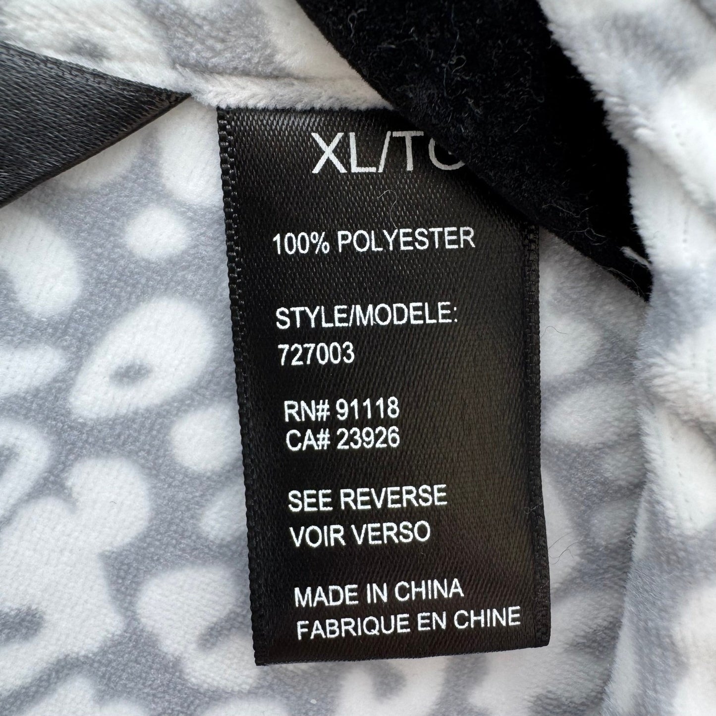 Noire Jasmine Rose Grey White Leopard Print Fleece Robe XL 727003 Shawl Collar