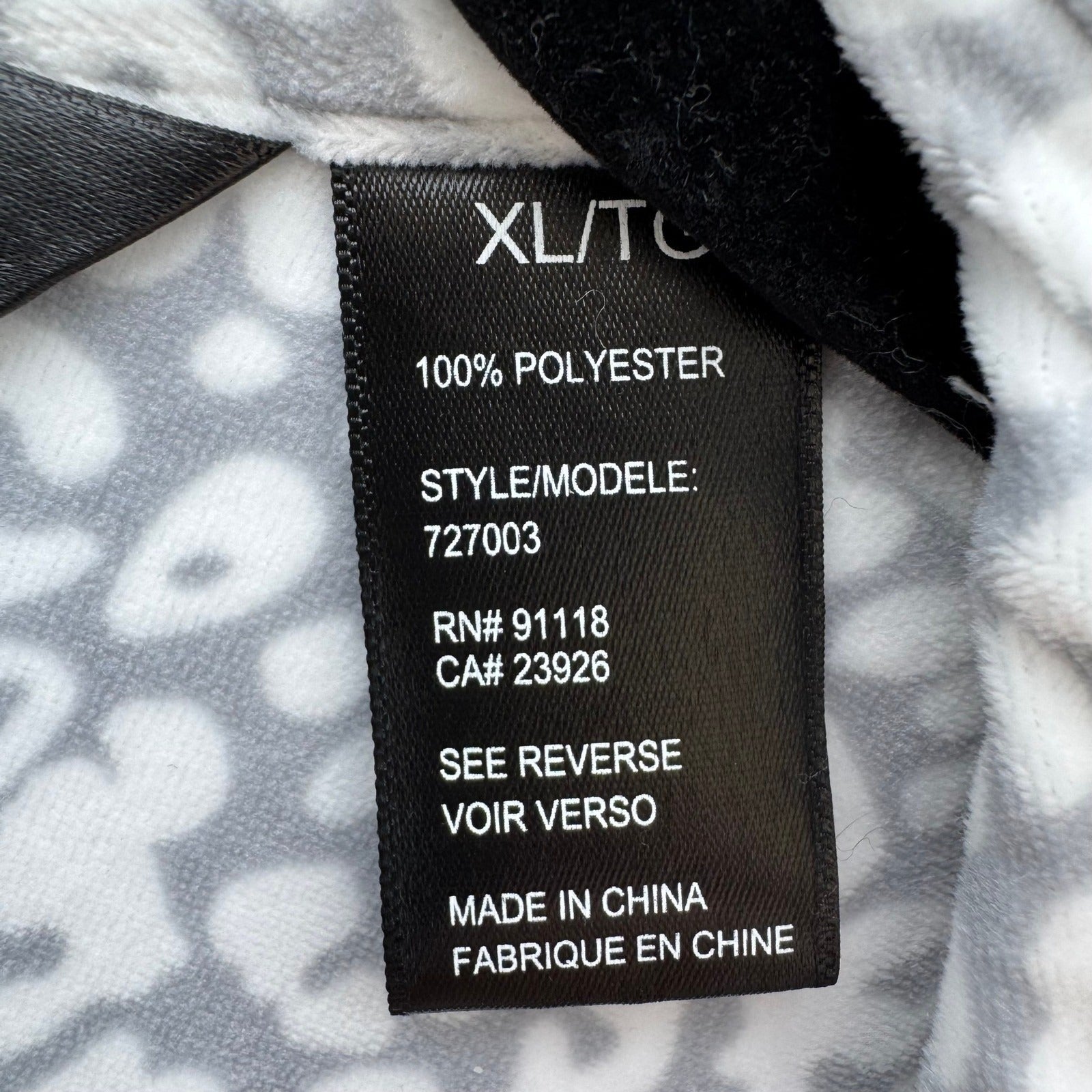 Noire Jasmine Rose Grey White Leopard Print Fleece Robe XL 727003 Shawl Collar