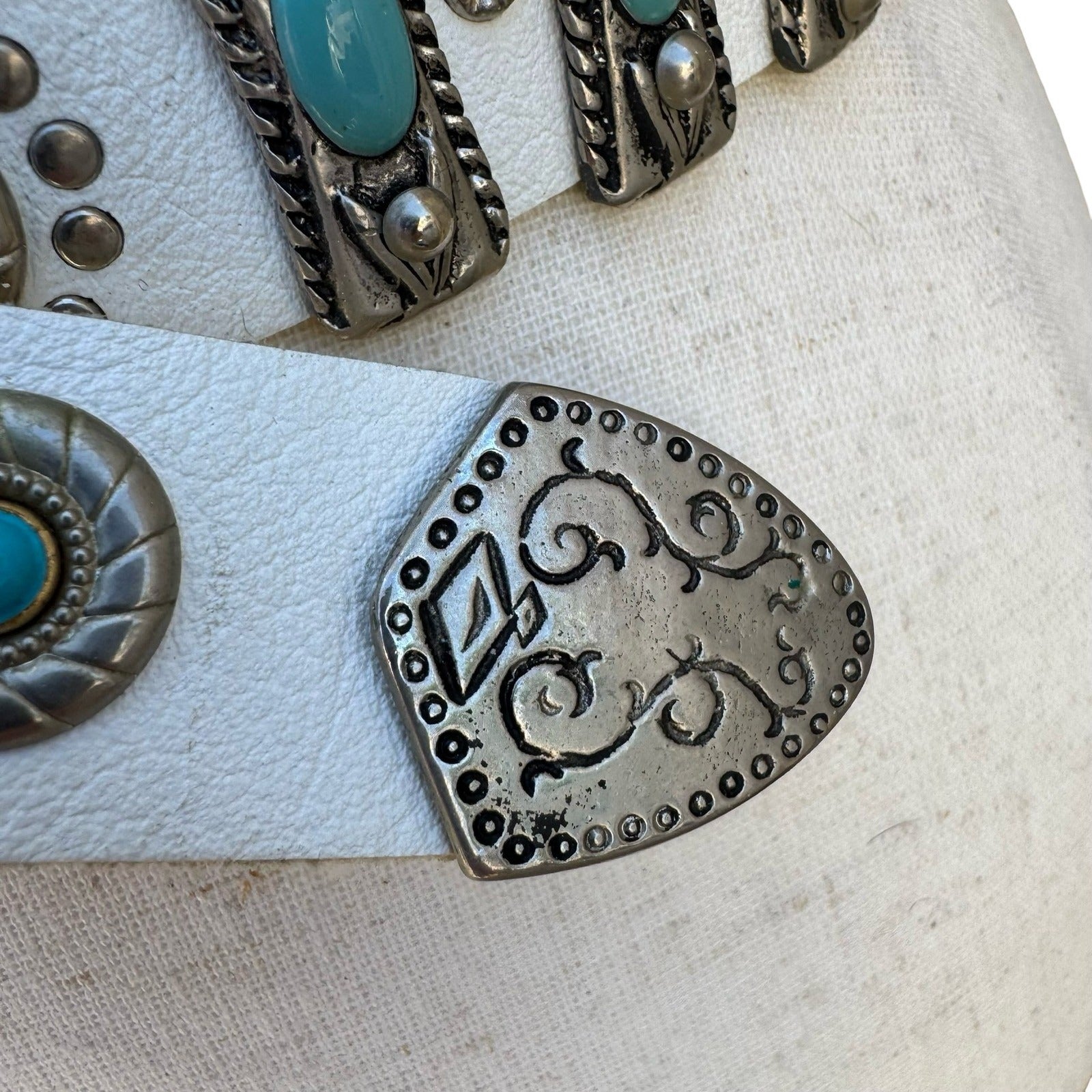 Lily Farouche Munich White Leather Western Belt Turquoise Silver Studded Concho