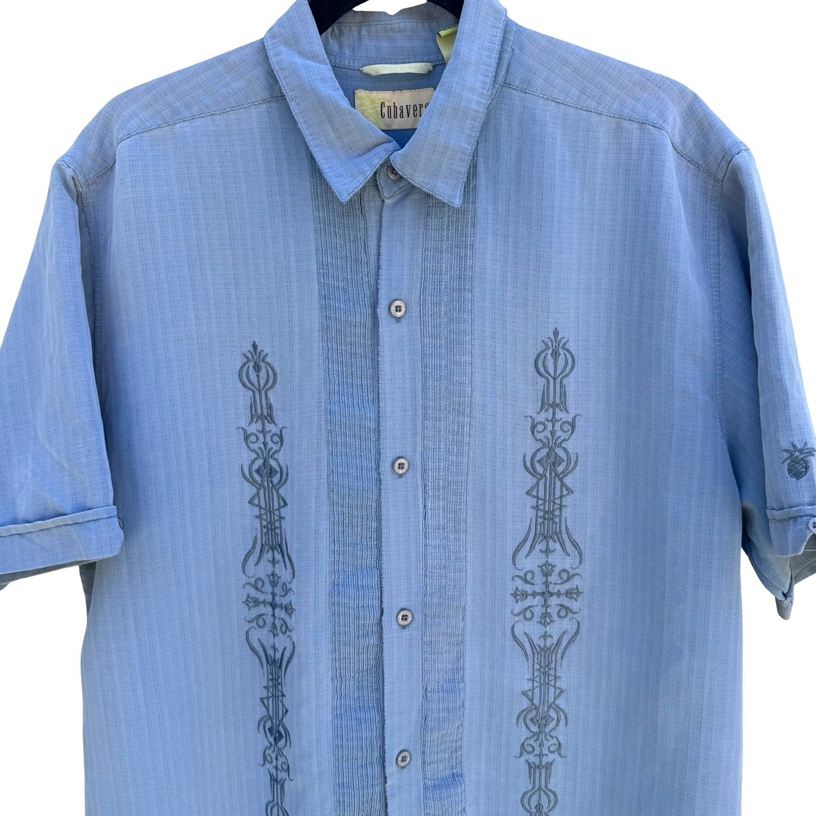 Cubavera Mens L Blue Embroidered Pintuck Guayabera Coastal Camp Shirt Aloha Cuba