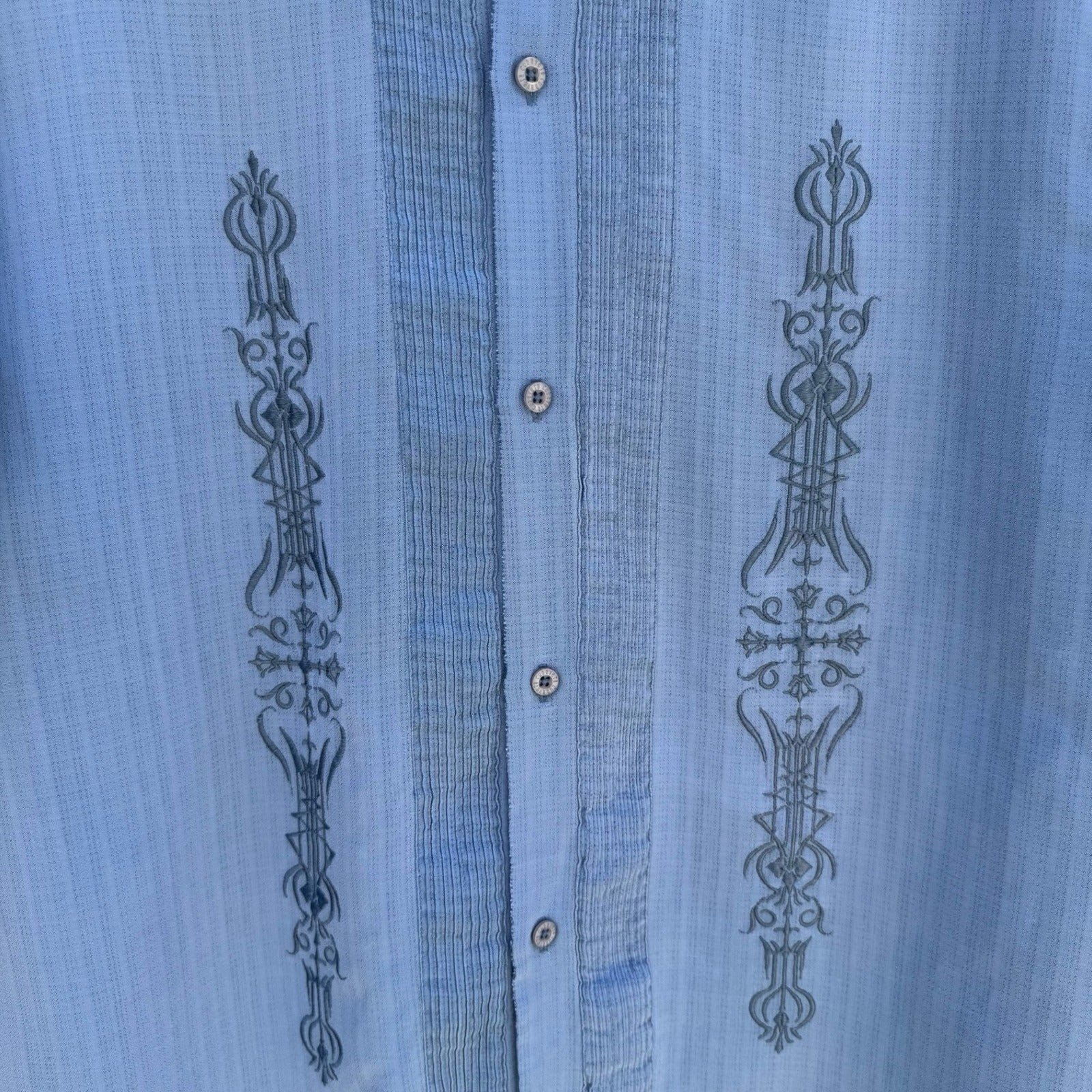 Cubavera Mens L Blue Embroidered Pintuck Guayabera Coastal Camp Shirt Aloha Cuba