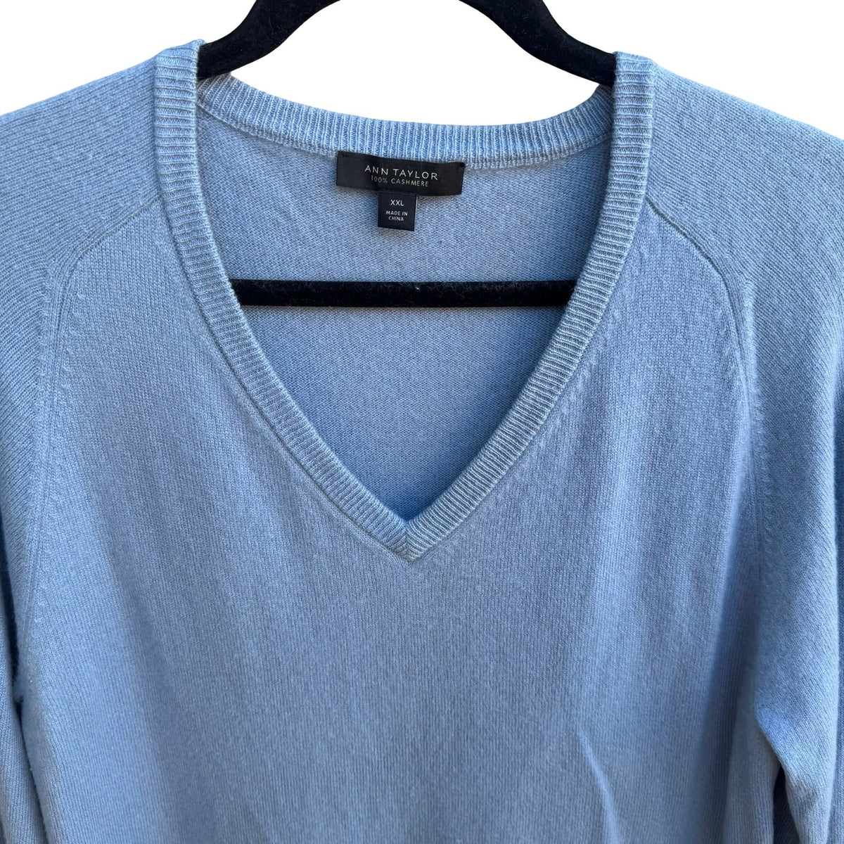 Ann Taylor 100% Cashmere Quiet Luxury Minimalist V-Neck Sweater Pastel Blue XXL