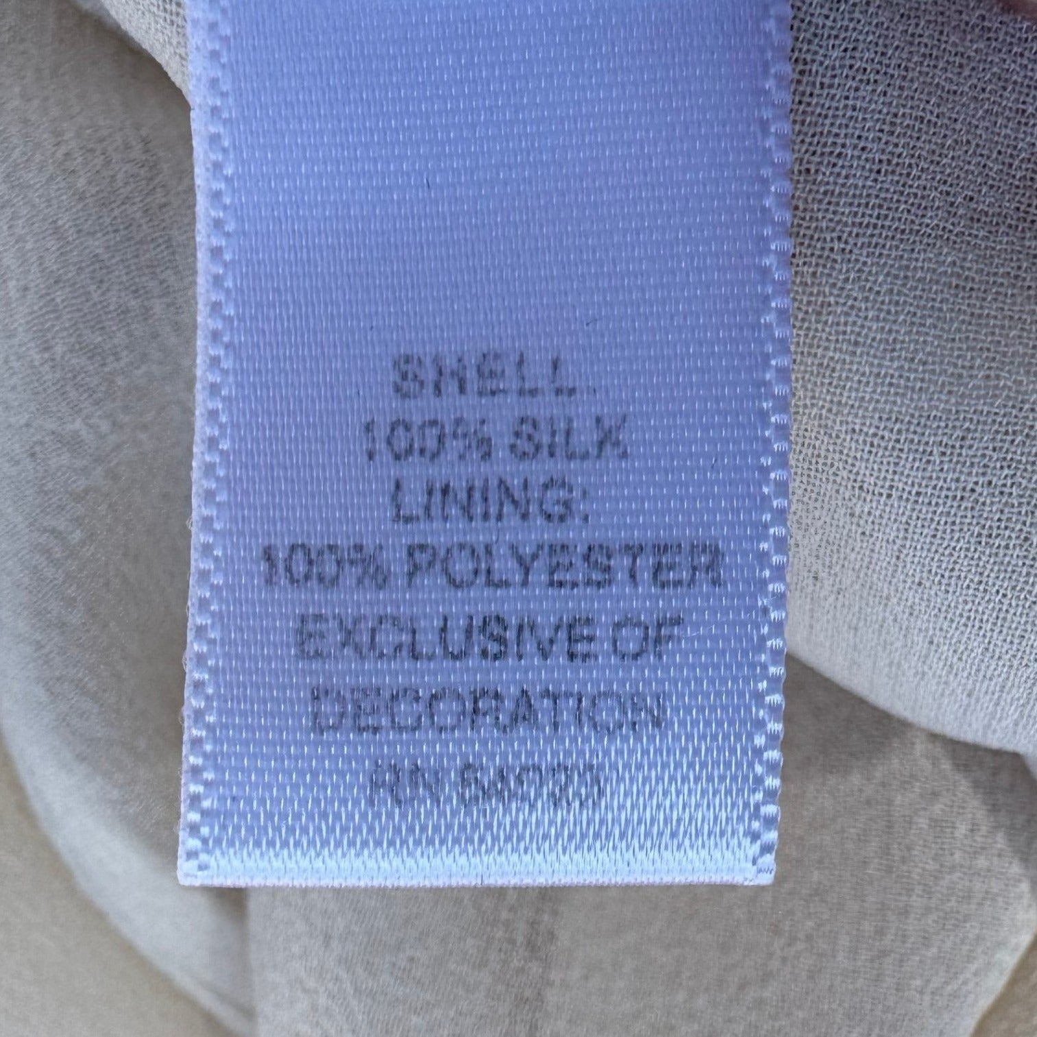 Banana Republic Silk Cream Ruffle Front Sleeveless Top Scoop Neck L Coquette