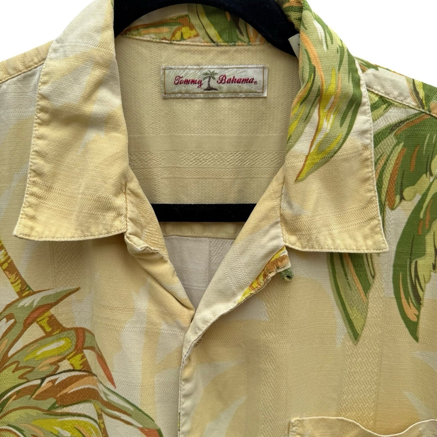 Tommy Bahama Mens M Yellow Silk Palm Tree Tropical Hawaiian Camp Shirt Short Slv
