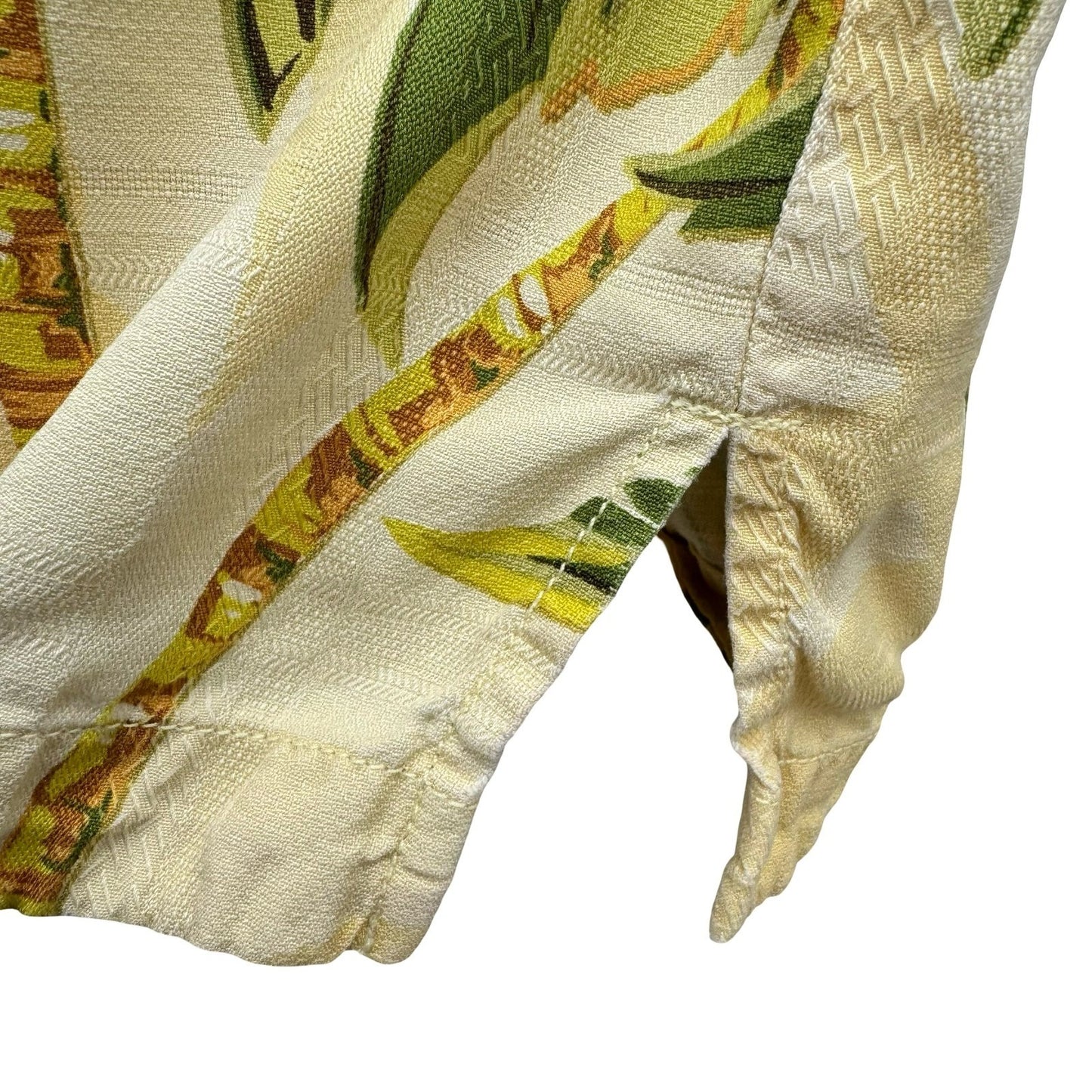 Tommy Bahama Mens M Yellow Silk Palm Tree Tropical Hawaiian Camp Shirt Short Slv