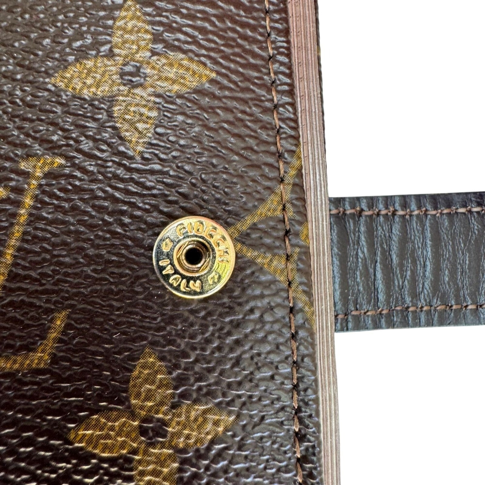 Louis Vuitton Monogram Canvas Vintage Card Holder Wallet Photo Album Snap Close