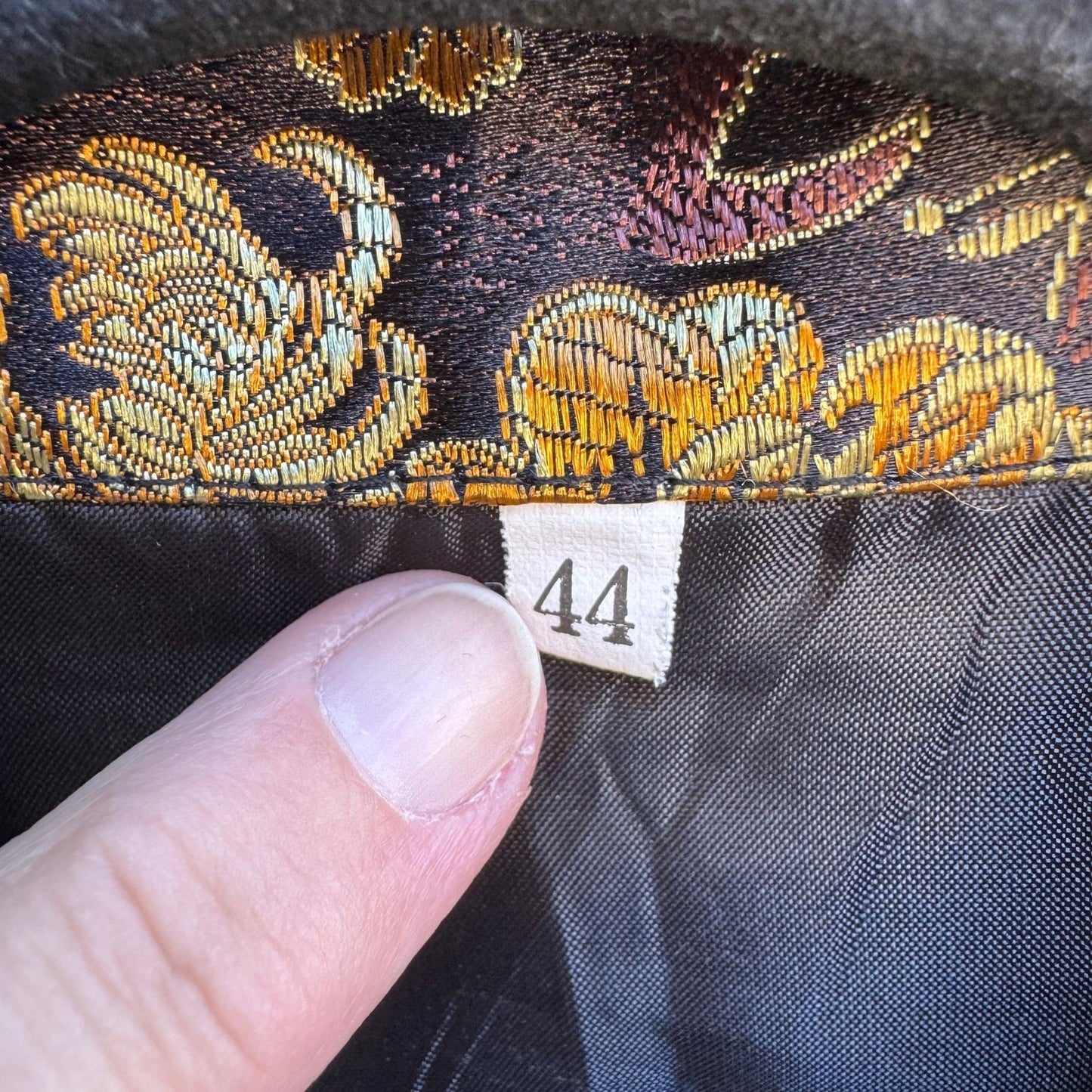 Vintage Chinoiserie Mandarin Collar Floral Jacquard Brocade Frog Closure Jacket