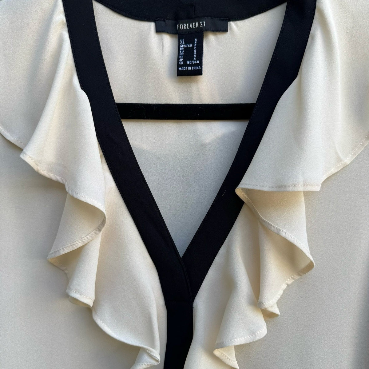 Forever 21 Coquette Romantic Parisian Ruffle V-Neck Contrast Trim Blouse Cream S