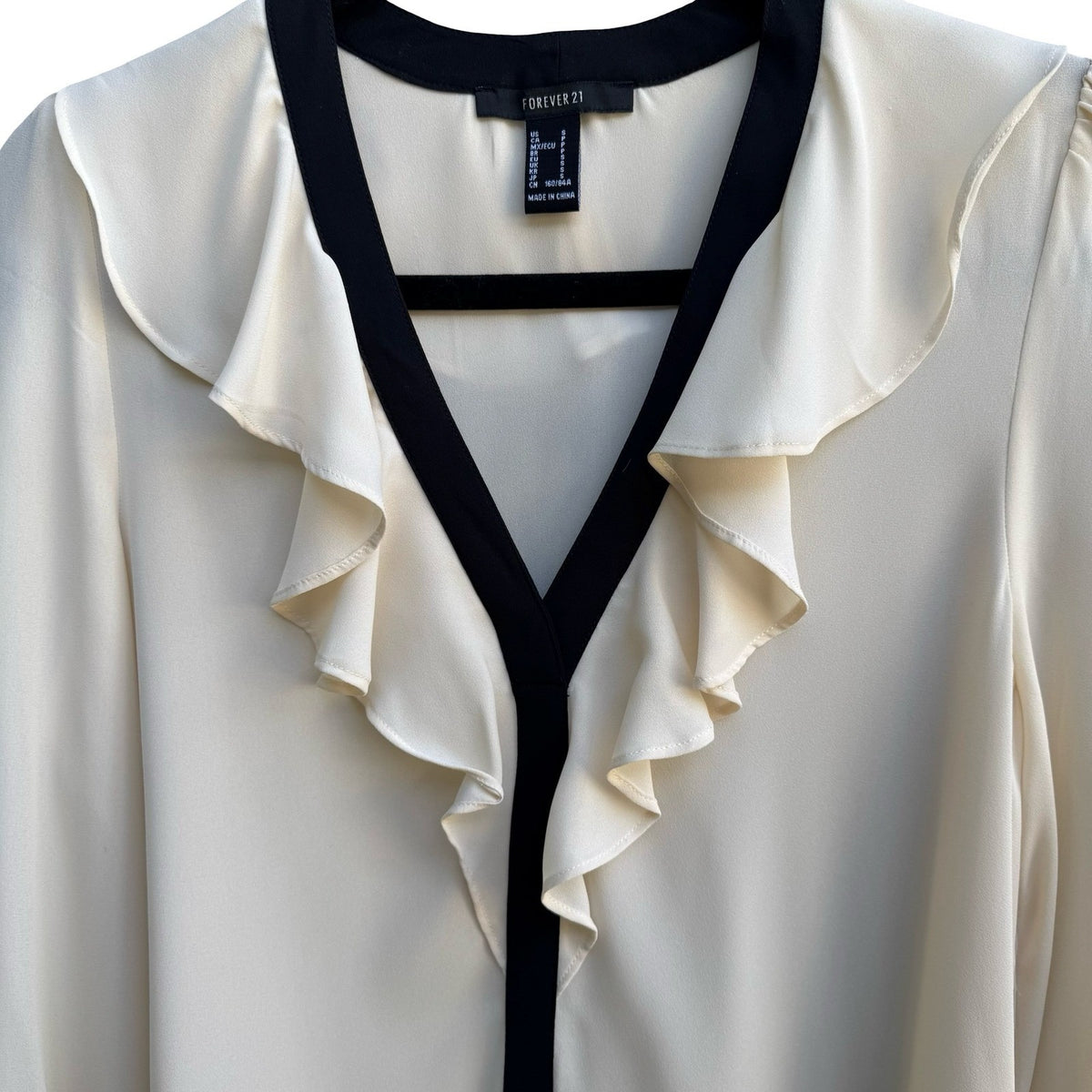 Forever 21 Coquette Romantic Parisian Ruffle V-Neck Contrast Trim Blouse Cream S