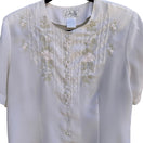 Switch Kathy Che Womens White Floral Embroidered Pearl Button Blouse Vintage Size 12 3 image