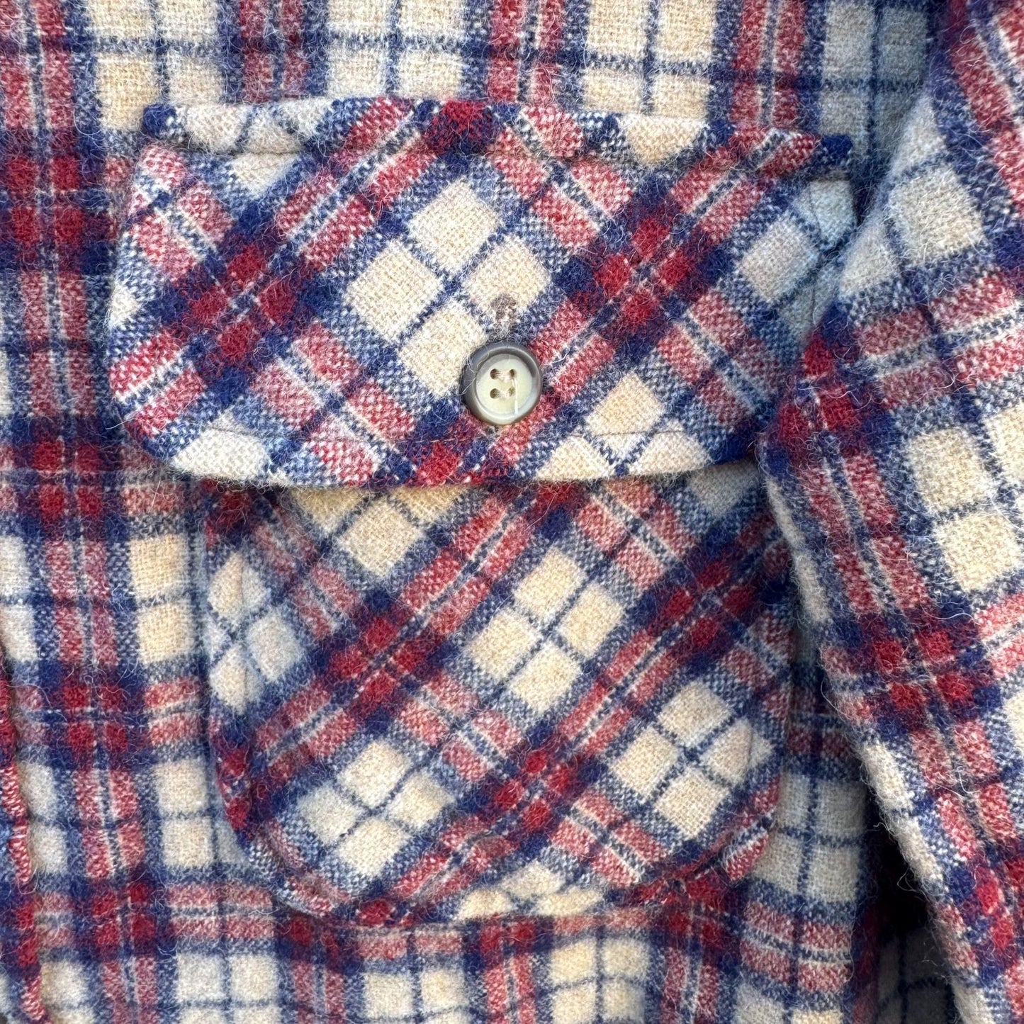 Briggs Vintage Plaid Grunge Outdoor Button-Up Flannel Shirt Western Beige Red M