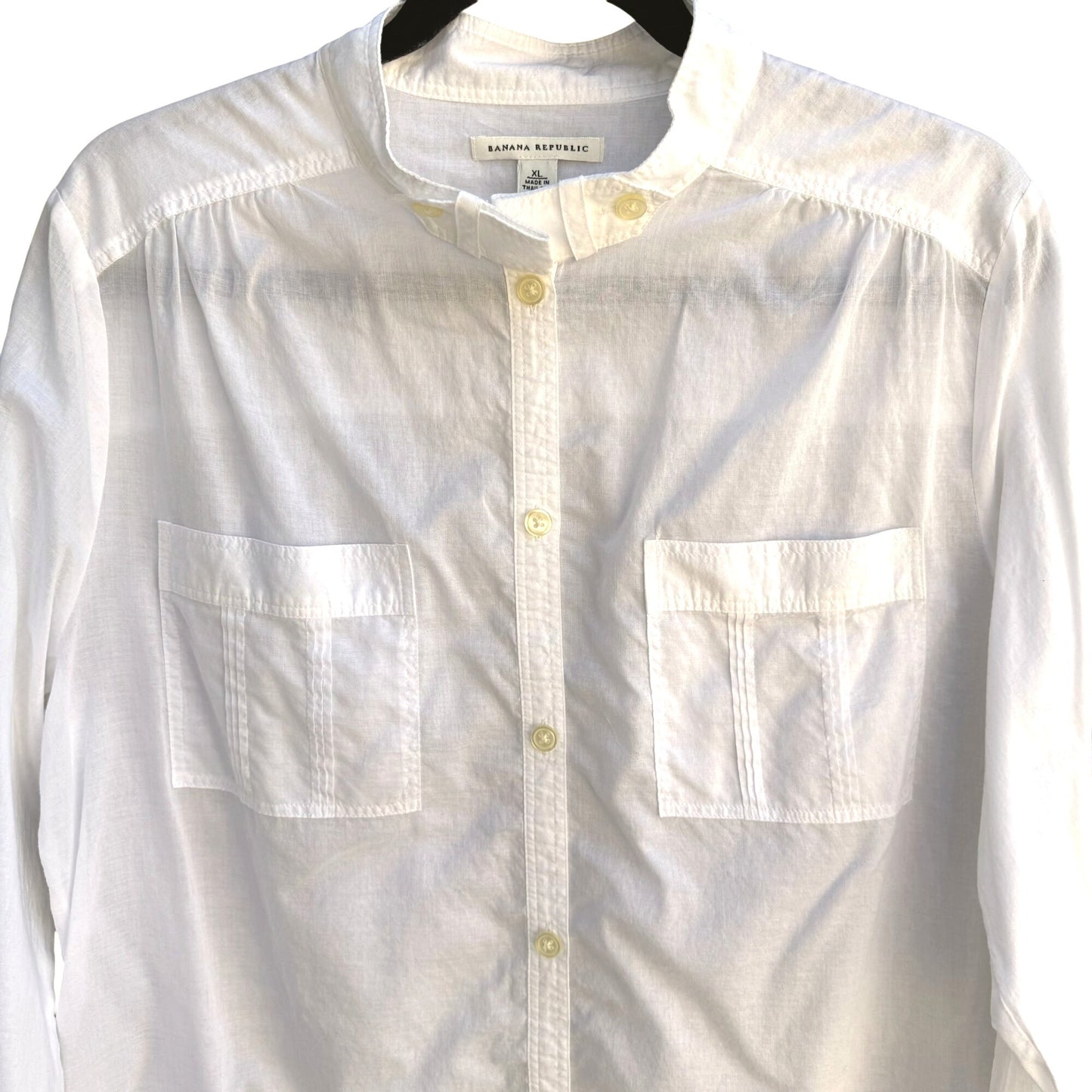 Banana Republic White Button Up Long Sleeve Chest Pockets Mandarin Collar Shirt