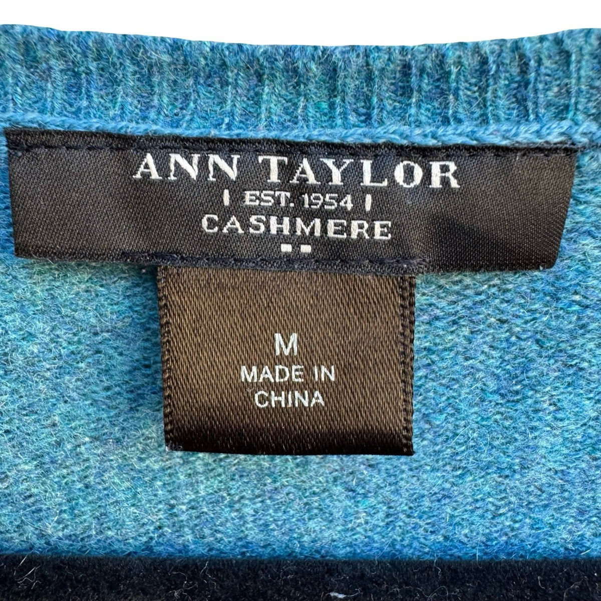 Ann Taylor Upcycled Cashmere V-Neck Sweater Visible Mending Patch Sweater Teal M