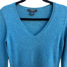 Switch Ann Taylor Upcycled Cashmere V-Neck Sweater Visible Mending Patch Sweater Teal M 3 image