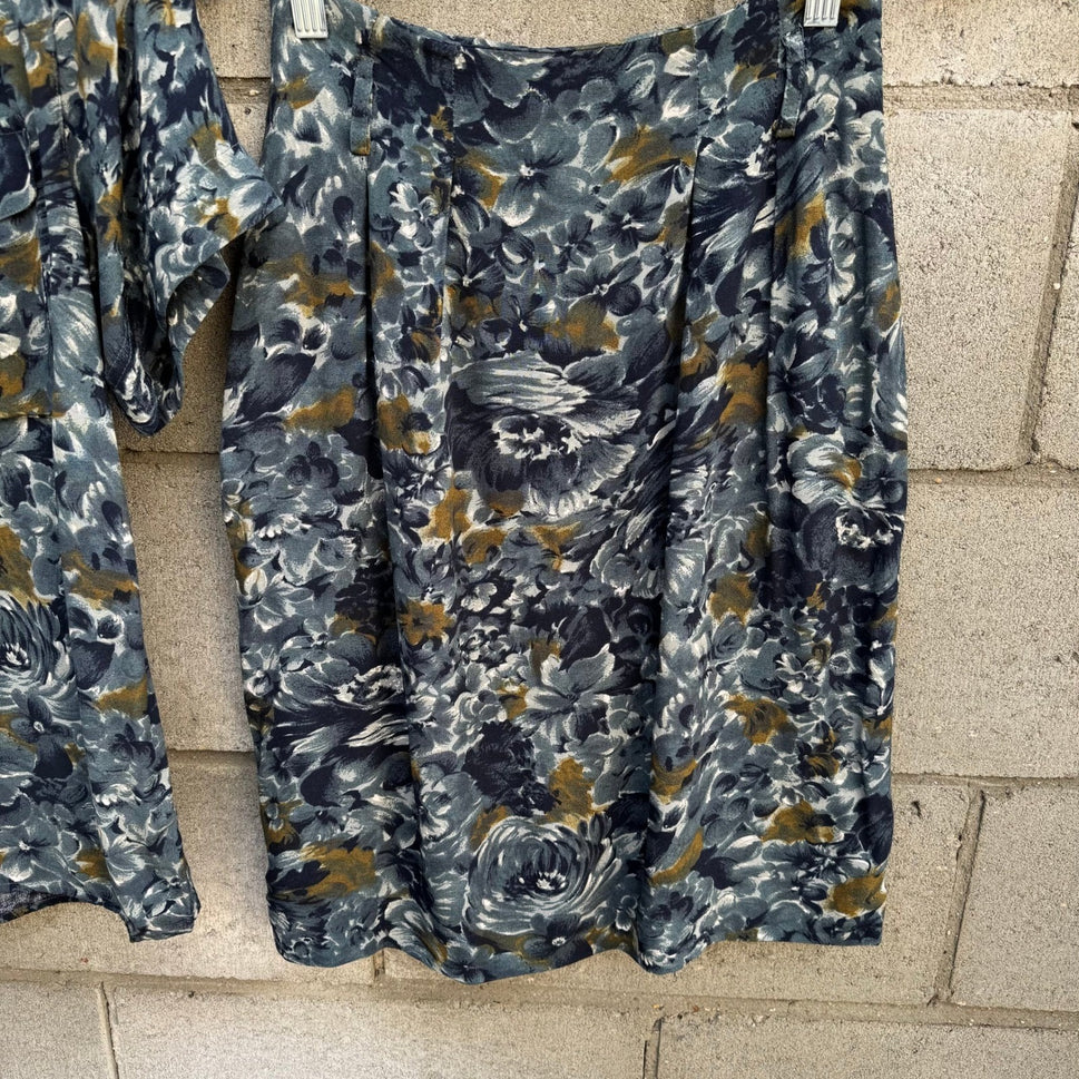 Jones New York Vintage 90s 2 Piece Set Floral Shirt Pleated Skirt Blue Grey 6P