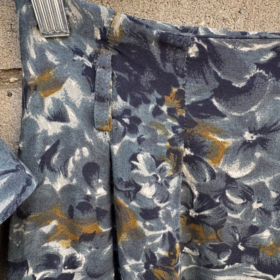 Jones New York Vintage 90s 2 Piece Set Floral Shirt Pleated Skirt Blue Grey 6P